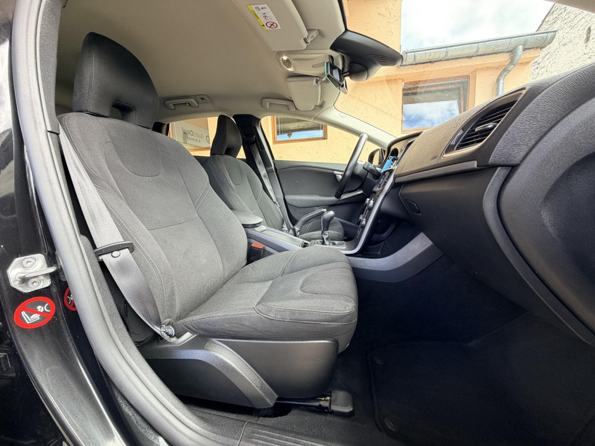 Volvo V40 D2 120CV (2015) - Photo 8