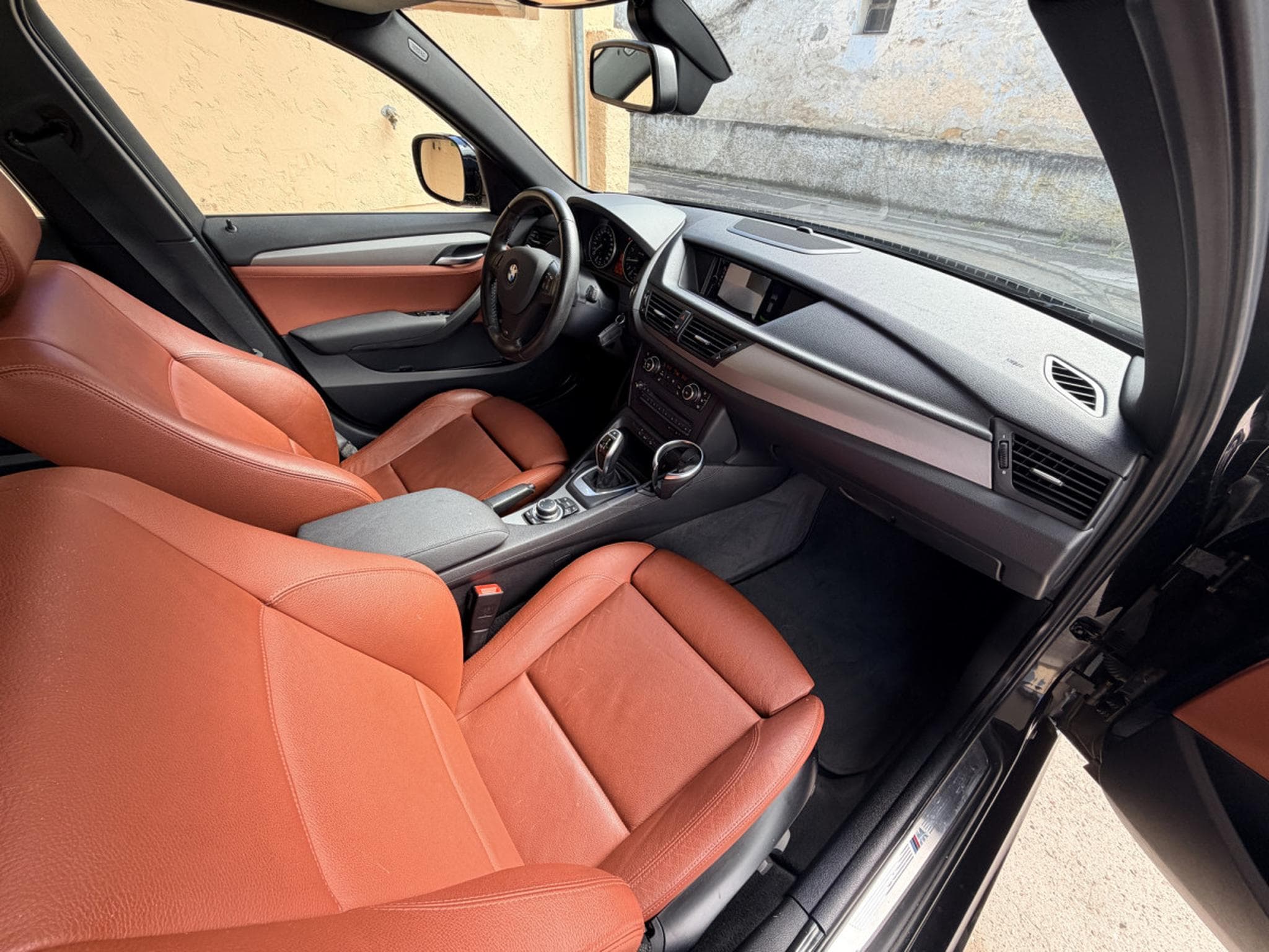 BMW X1 28i xDRIVE M-Pack  Panorama-Camera-Harman/Kardon 245cv (2011) - Photo 6
