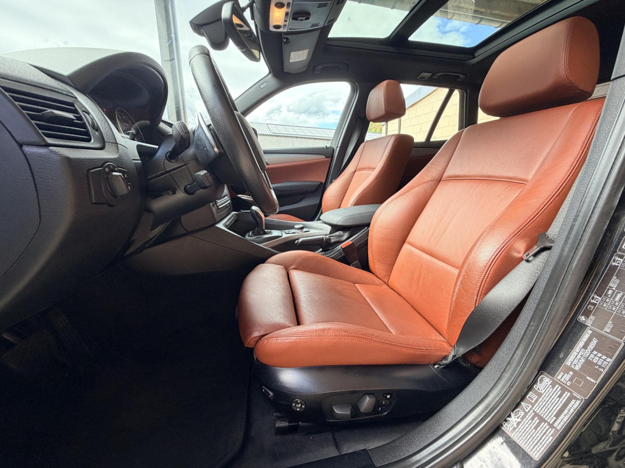 BMW X1 28i xDRIVE M-Pack  Panorama-Camera-Harman/Kardon 245cv (2011) - Photo 10