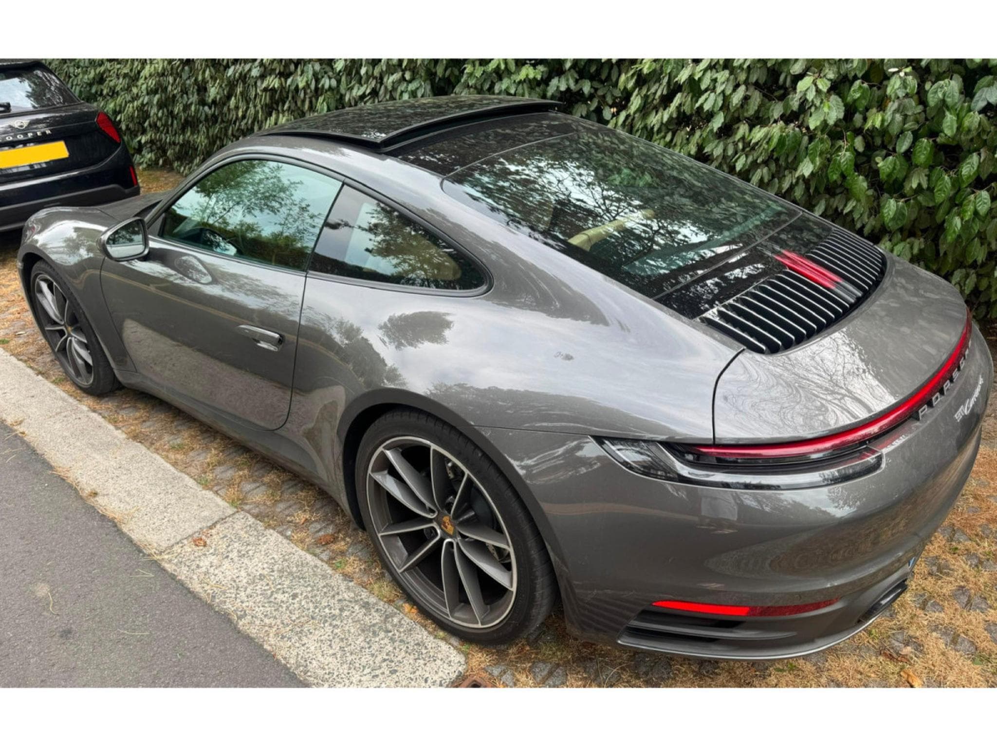 Porsche 911 992 CARRERA 4 /TOIT OUVRANT/ PASM/ CARPLAY (2023) - Photo 4