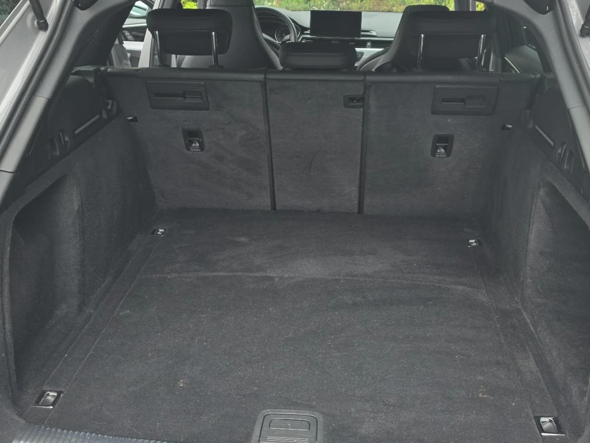 Audi RS4 RS (2023) - Photo 6