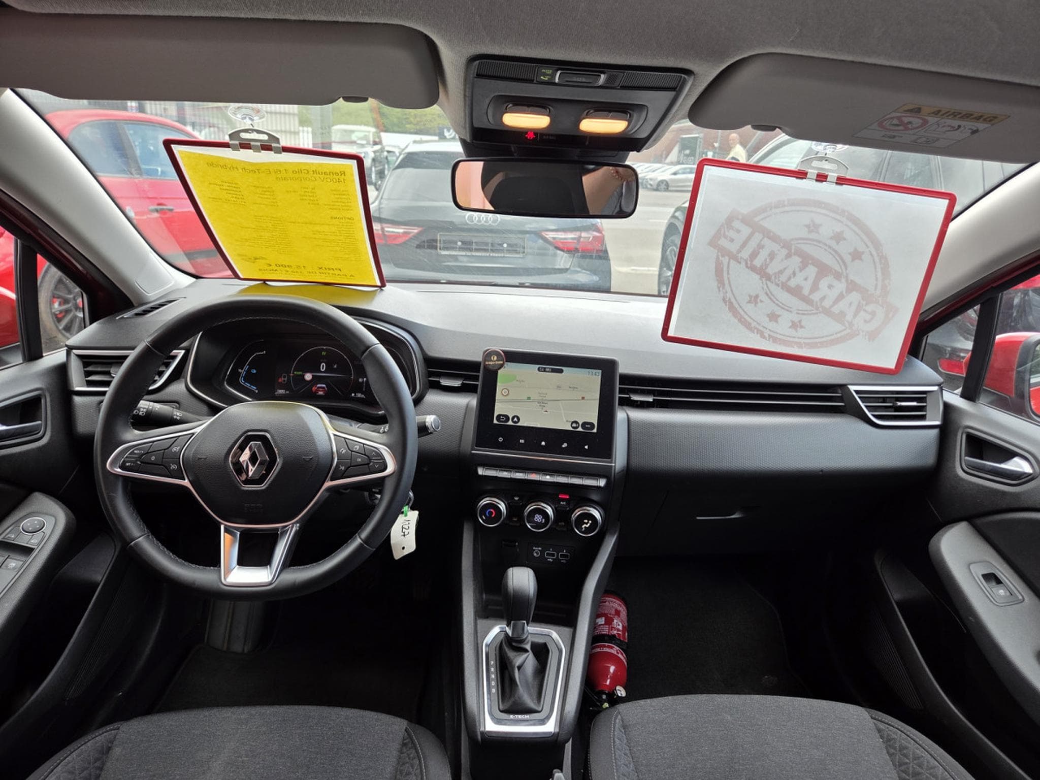 Renault Clio 1.6i E-Tech Hybride 140CV Corporate (2021) - Photo 8