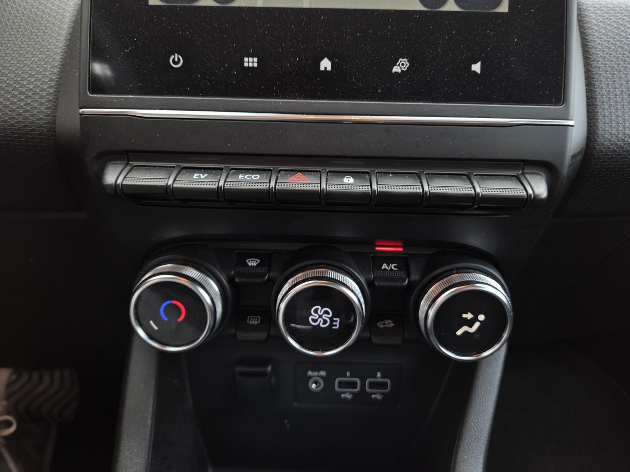 Renault Clio 1.6i E-Tech Hybride 140CV Corporate (2021) - Photo 12