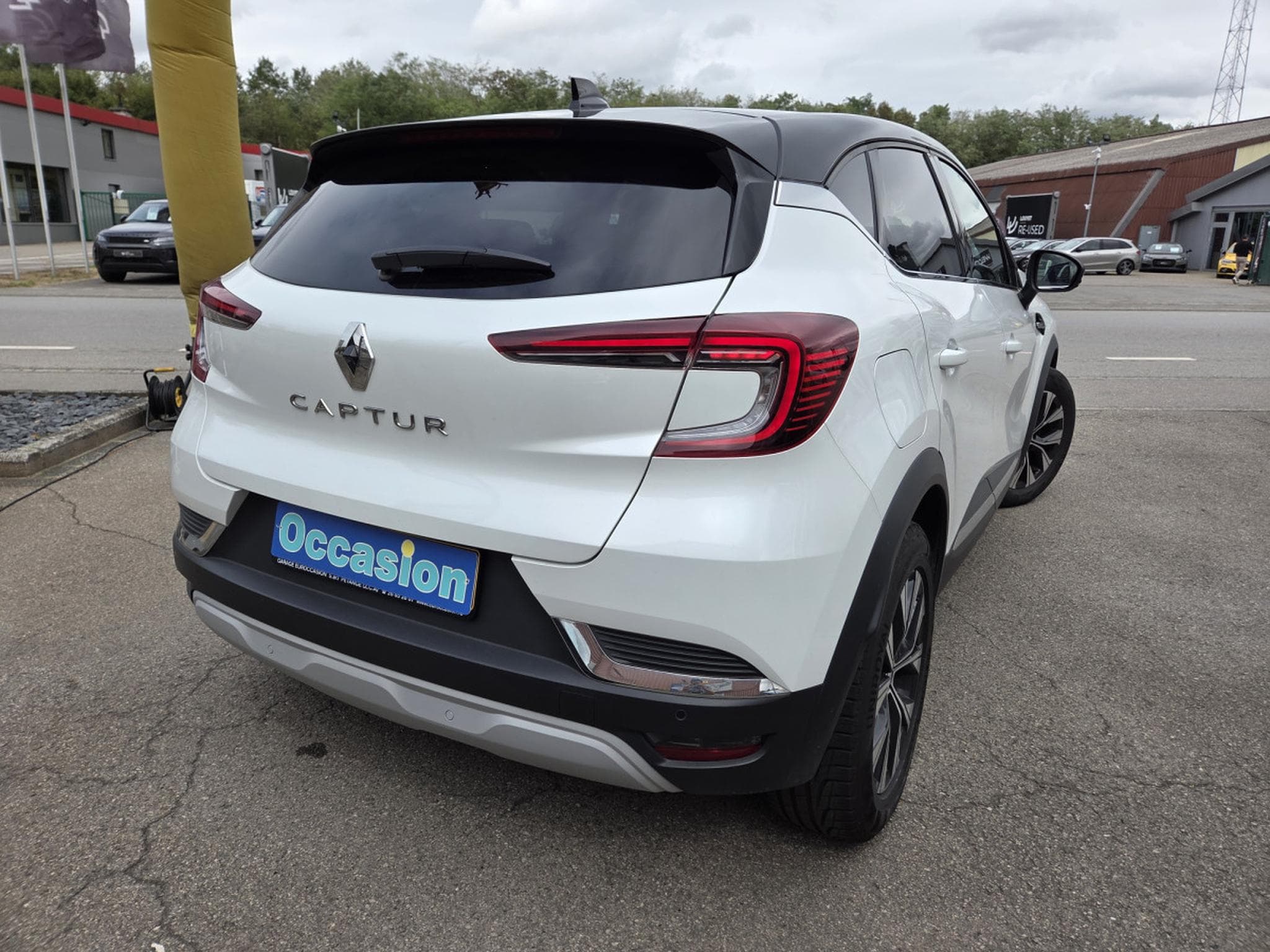 Renault Captur TCE 91CV BVM6 (2023) - Photo 4