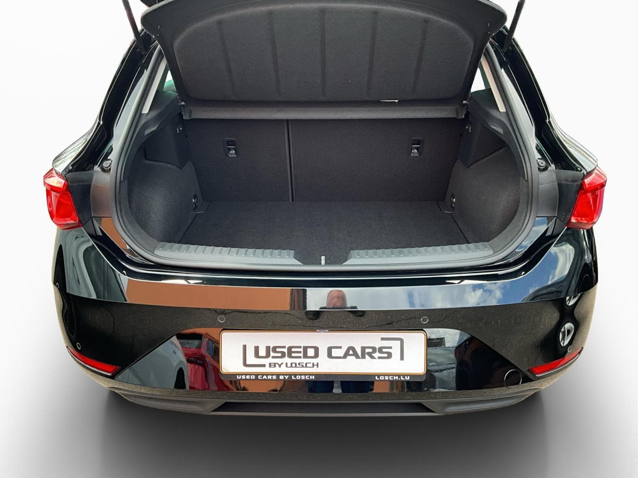 Seat Leon FR+P.Confort+Connectivity-Box+Full-Link+P,Rangement (2023) - Foto 16