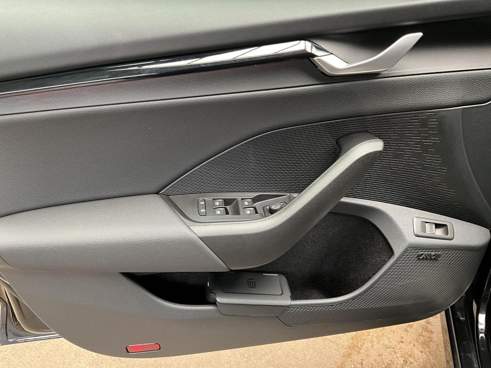 Skoda Octavia Sportline+DSG+DCC+P.Light&View+Pano+LED+Navi (2025) - Foto 14