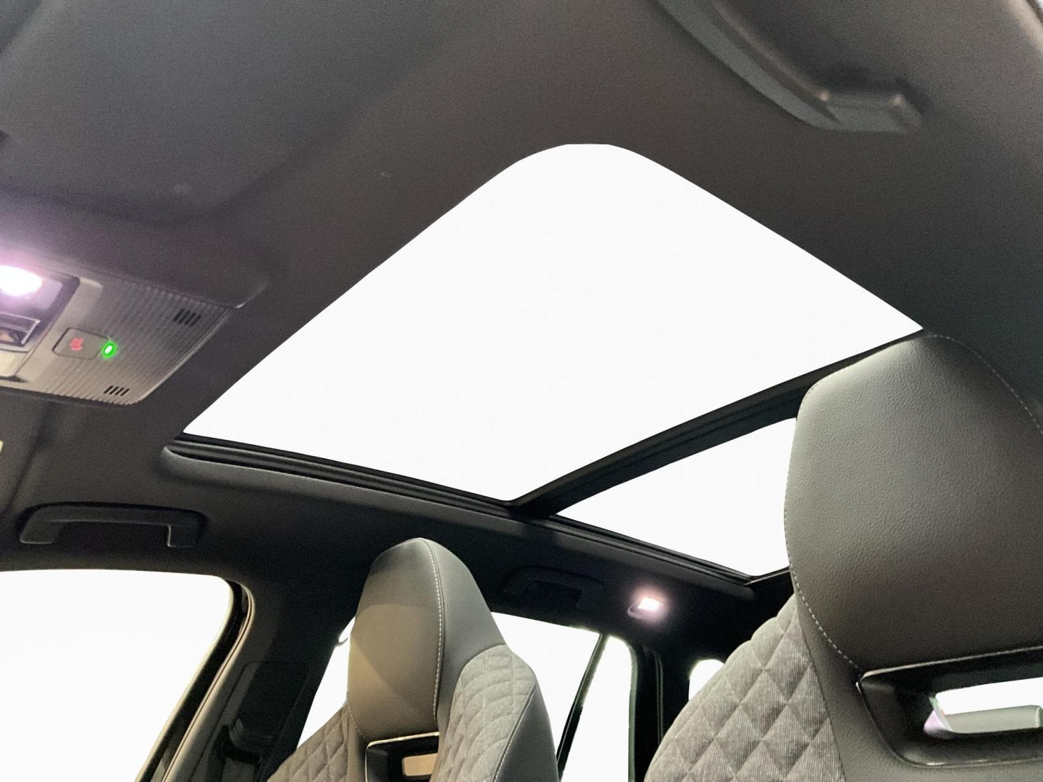 Skoda Octavia Sportline+DSG+DCC+P.Light&View+Pano+LED+Navi (2025) - Foto 15