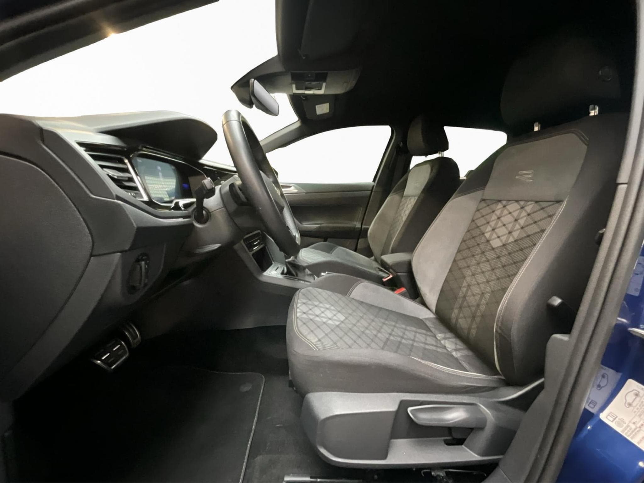 VW Taigo R-Line+DSG+IQ-Light+P.Lumiere&visibilité+Keyless (2023) - Foto 9