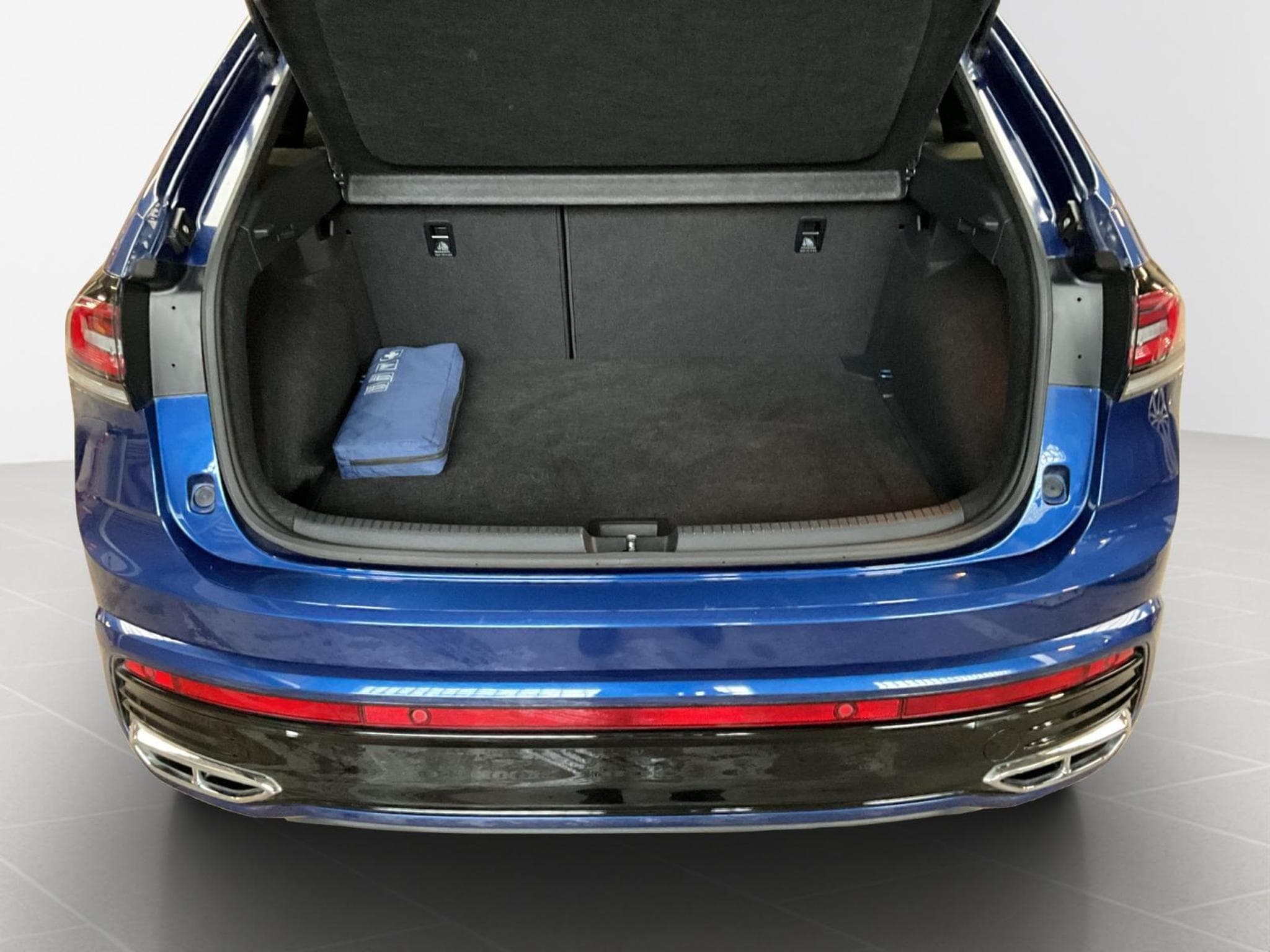 VW Taigo R-Line+DSG+IQ-Light+P.Lumiere&visibilité+Keyless (2023) - Foto 16