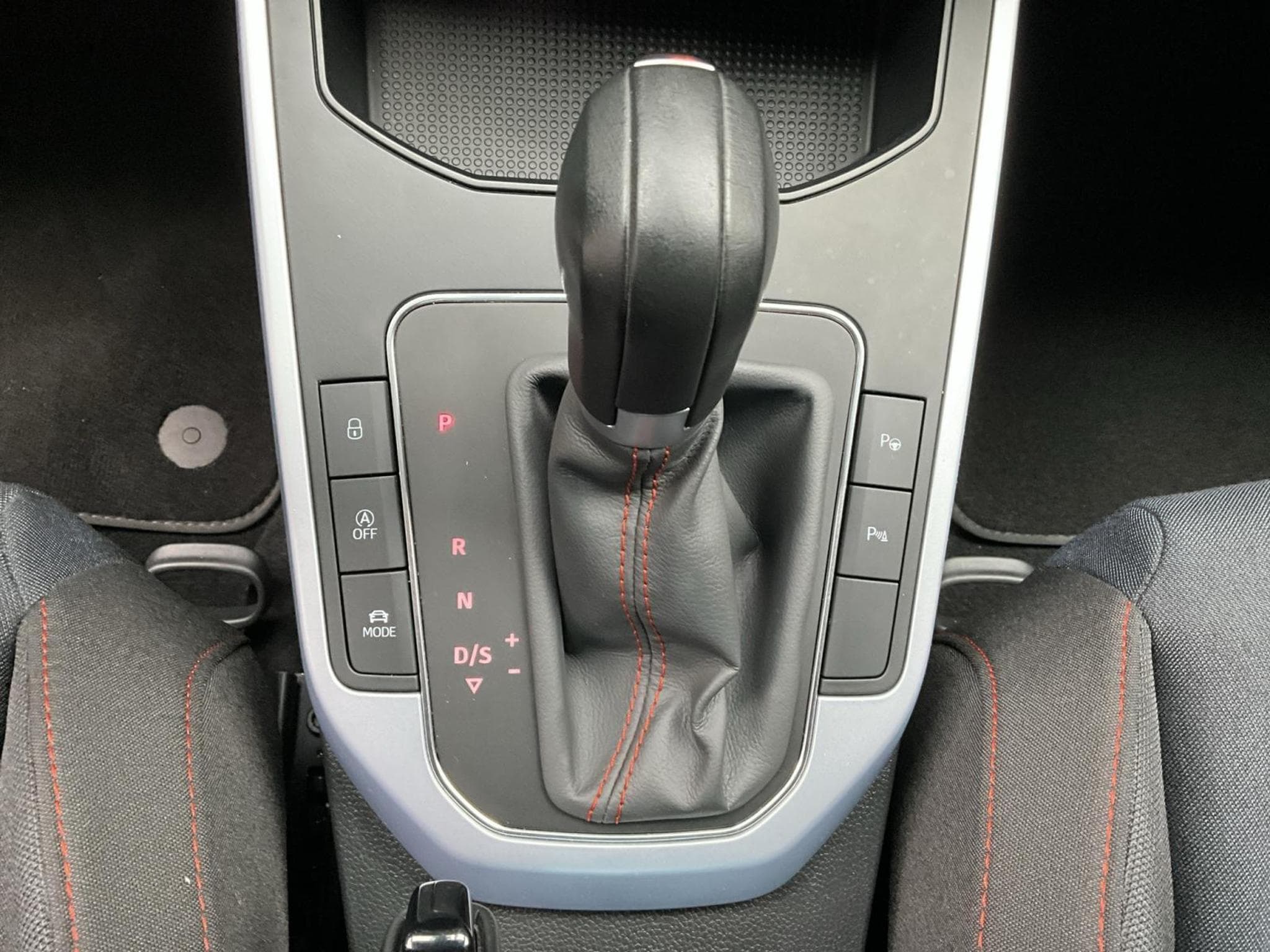 Seat Arona FR+DSG+P.Vision+Full-Led+Navi+Virtual-Cockpit (2022) - Foto 12