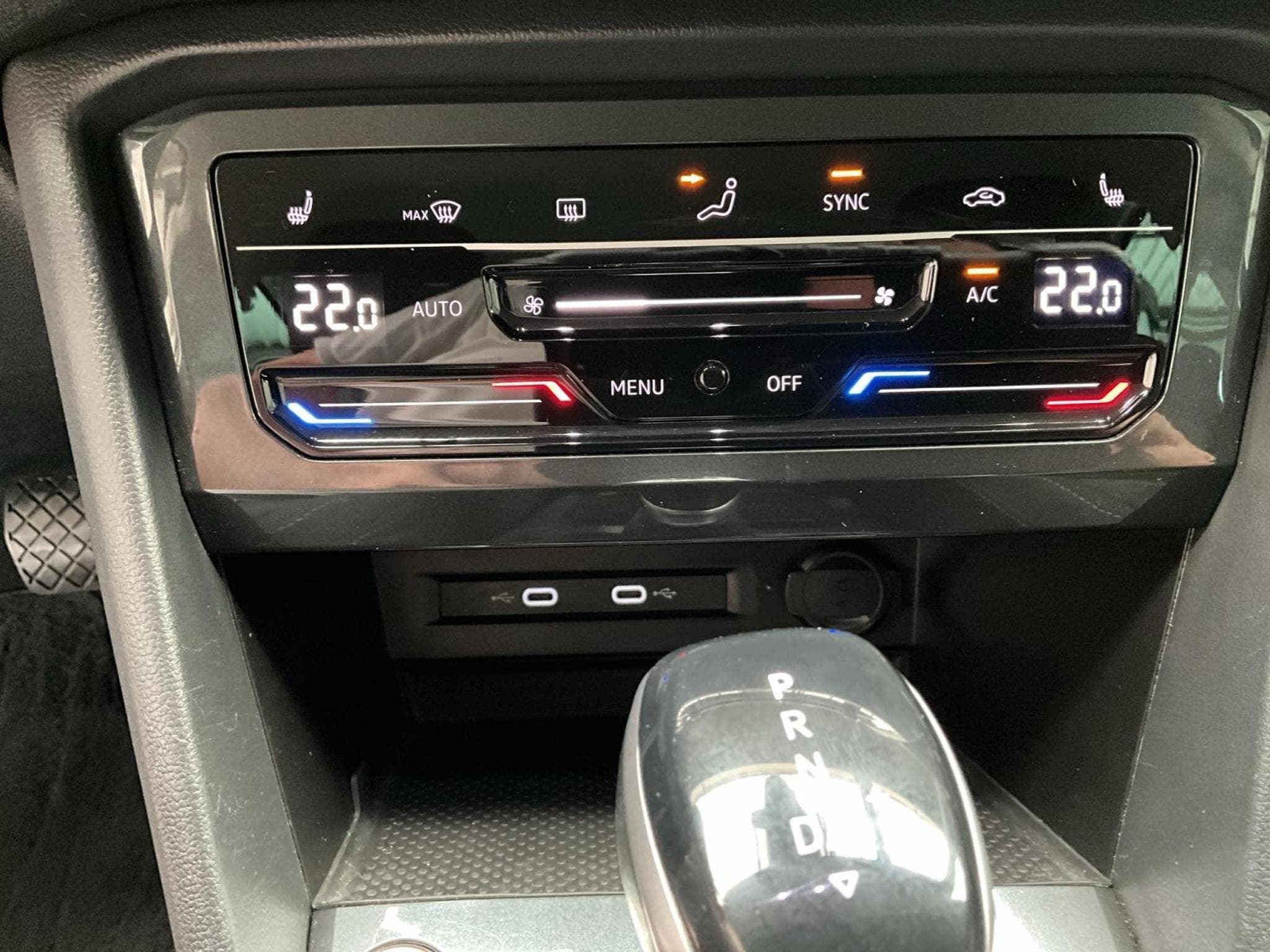 VW Tiguan Elegance+DSG+P.Aide+Led+Navi (2023) - Photo 20