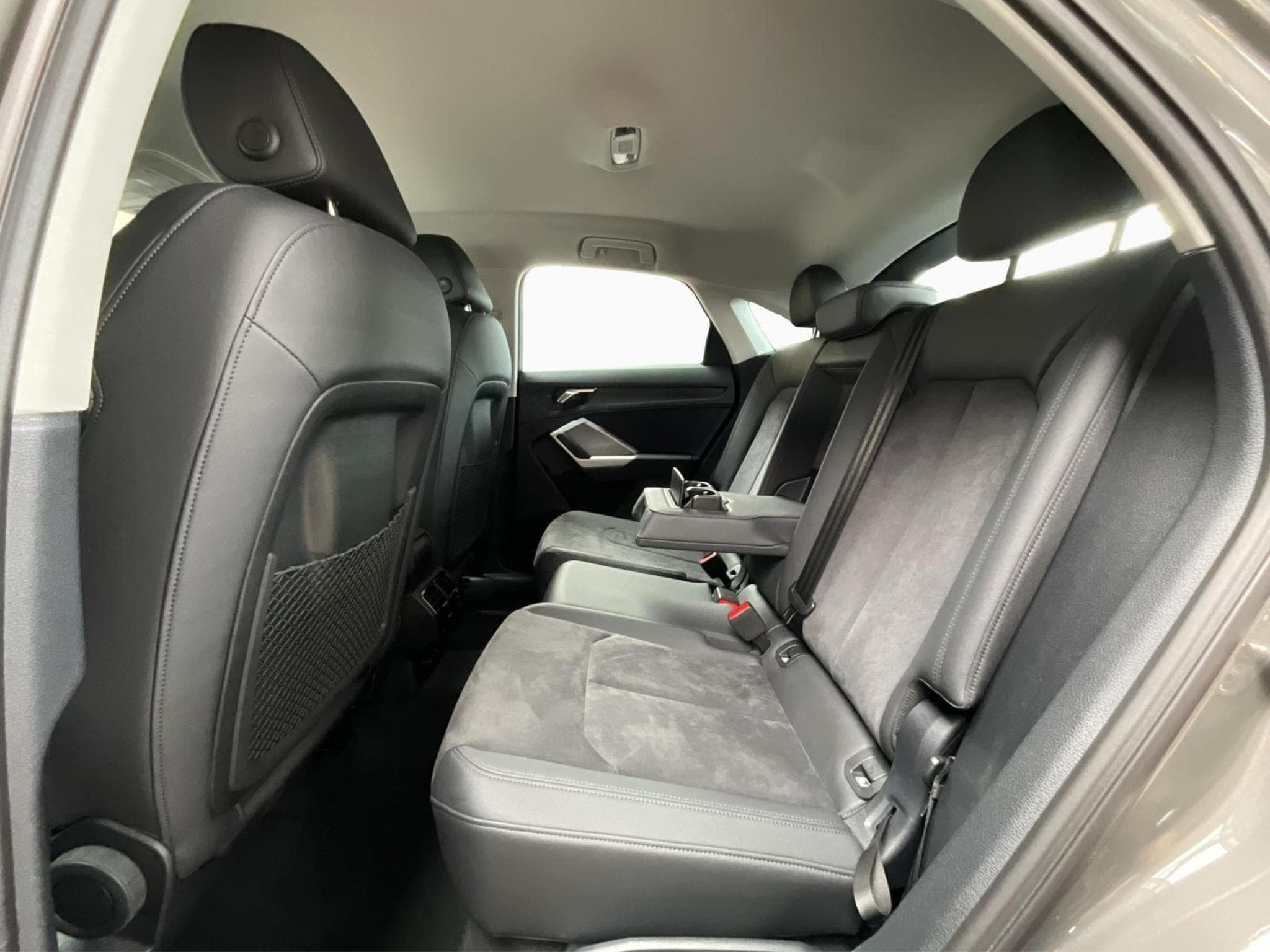 Audi Q3 SB+40TDI+Quattro+S-Tronic+P.Premium+AHK+LED+Navi (2023) - Photo 15