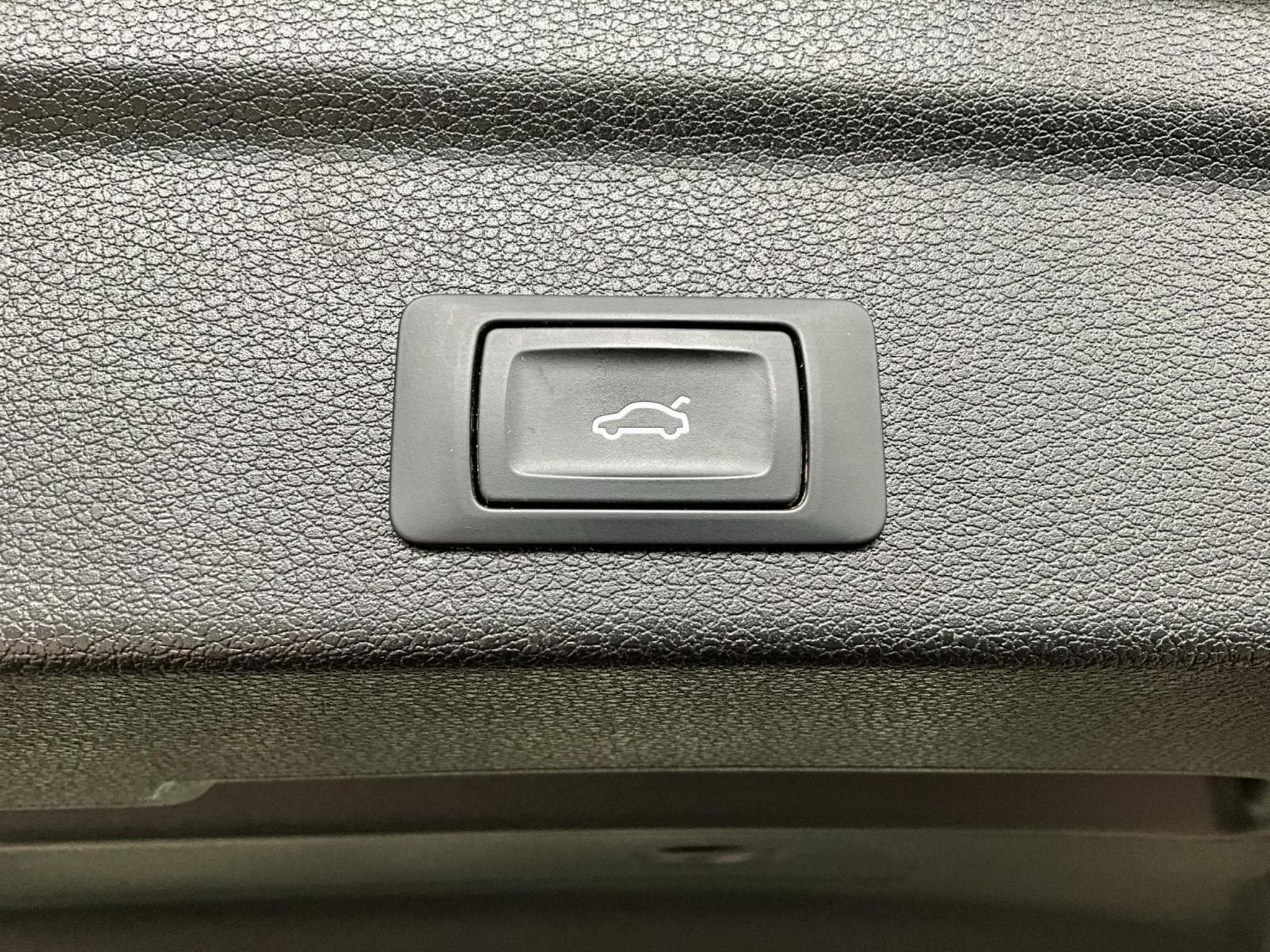 Audi Q3 SB+40TDI+Quattro+S-Tronic+P.Premium+AHK+LED+Navi (2023) - Photo 18