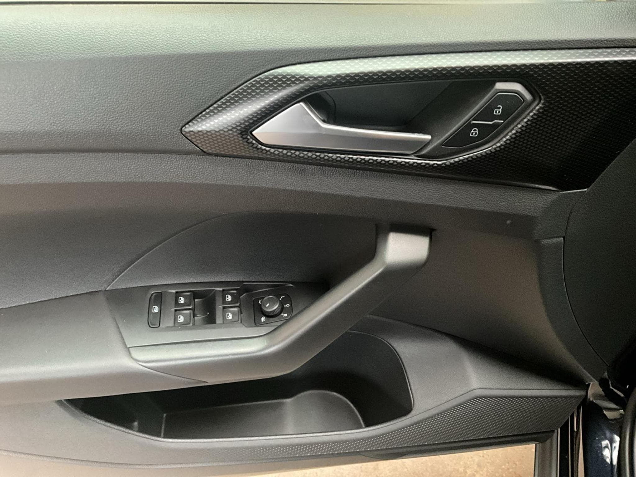 VW T-Cross Life+NAVI+DAB+PDC+Rear-View (2023) - Photo 14