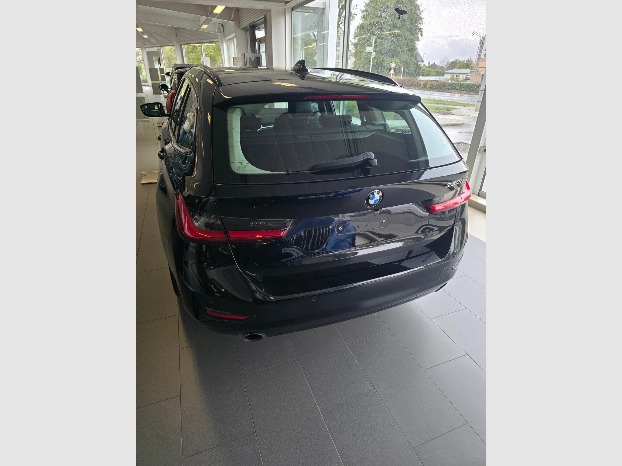 BMW 320 d Touring Sport-Line, Attache (2021) - Photo 2