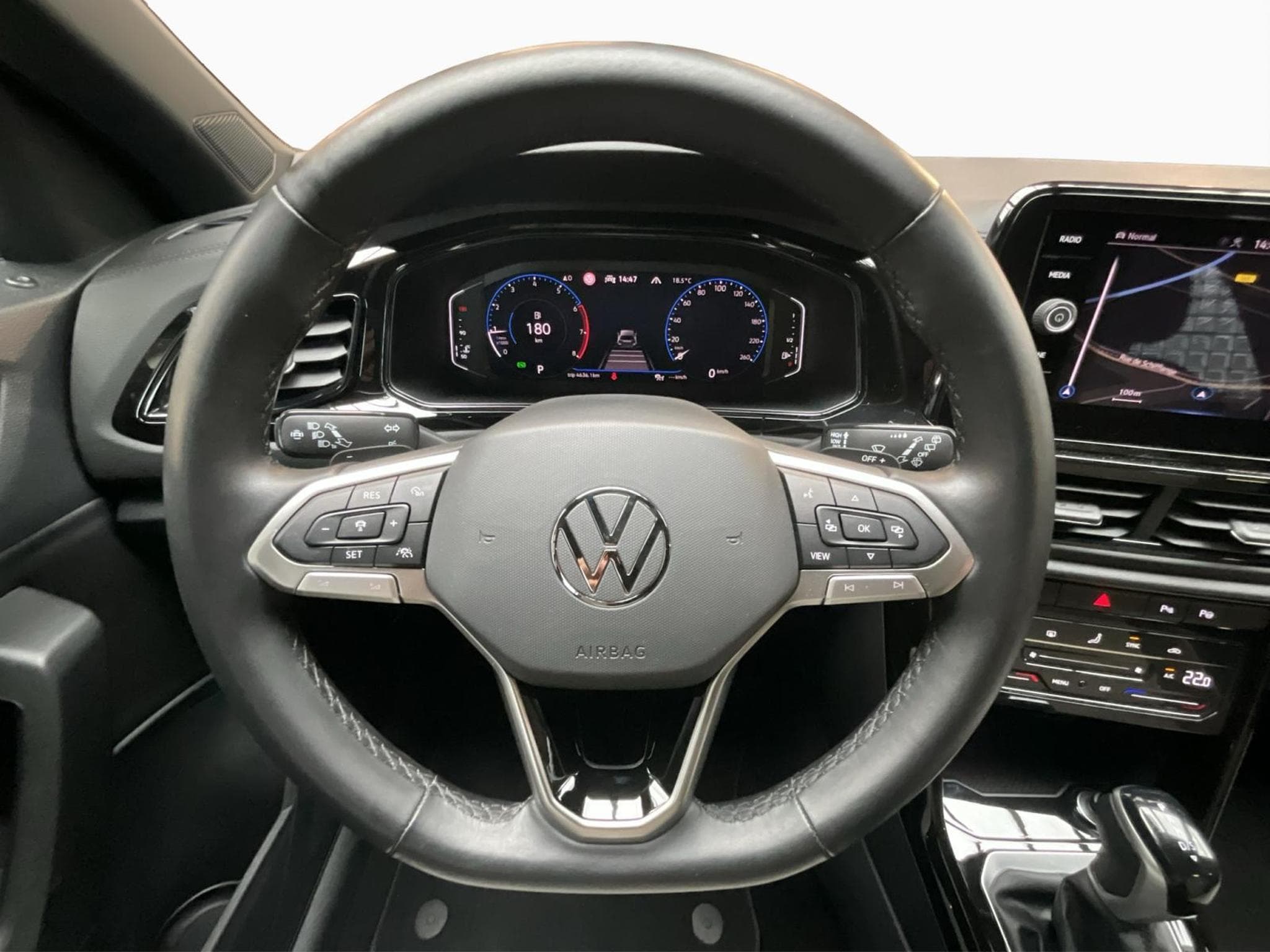 VW T-Roc Style+DSG+P.Sport+P.Travel+Balck-Style (2023) - Photo 10