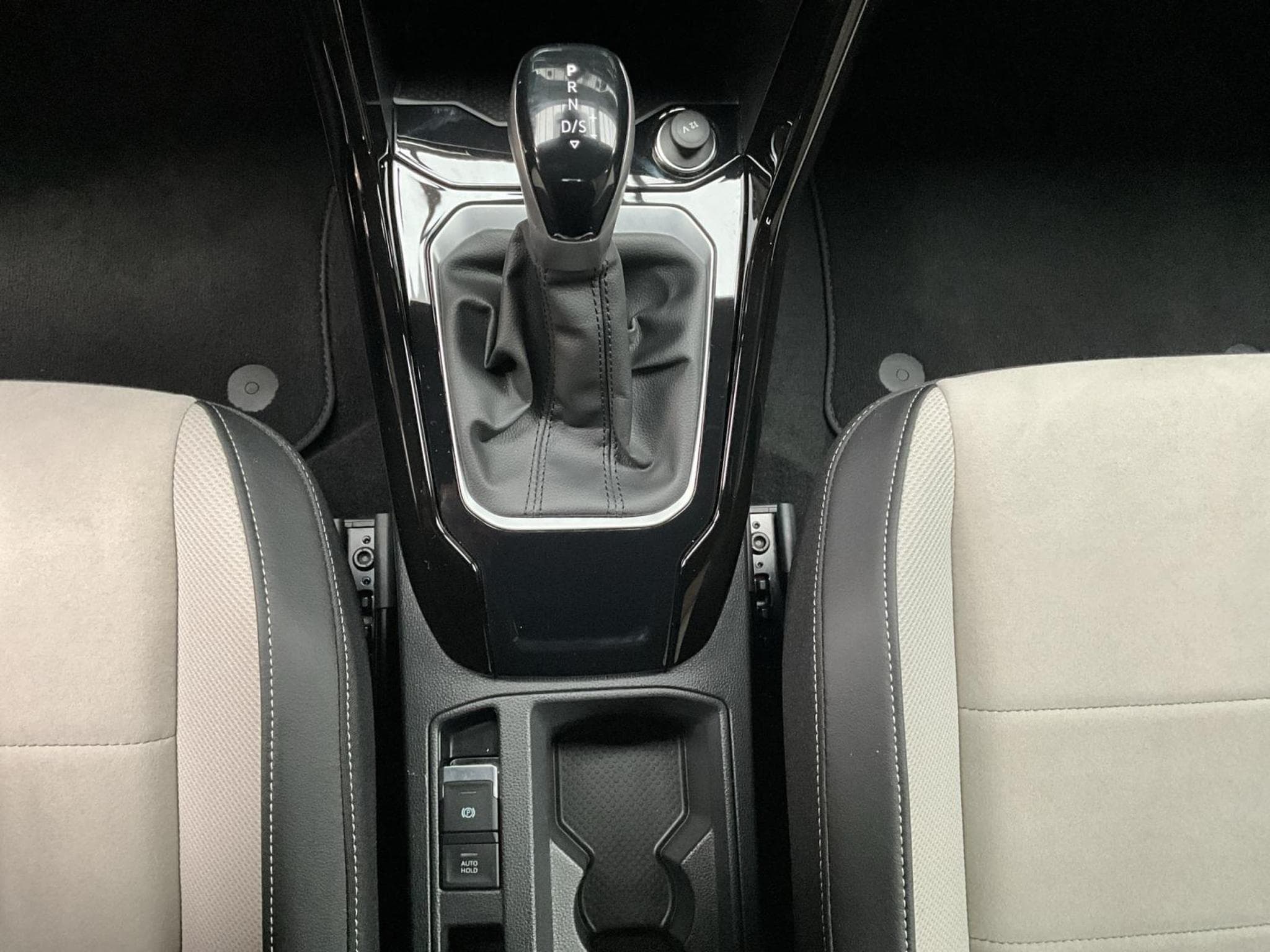 VW T-Roc Style+DSG+P.Sport+P.Travel+Balck-Style (2023) - Photo 12
