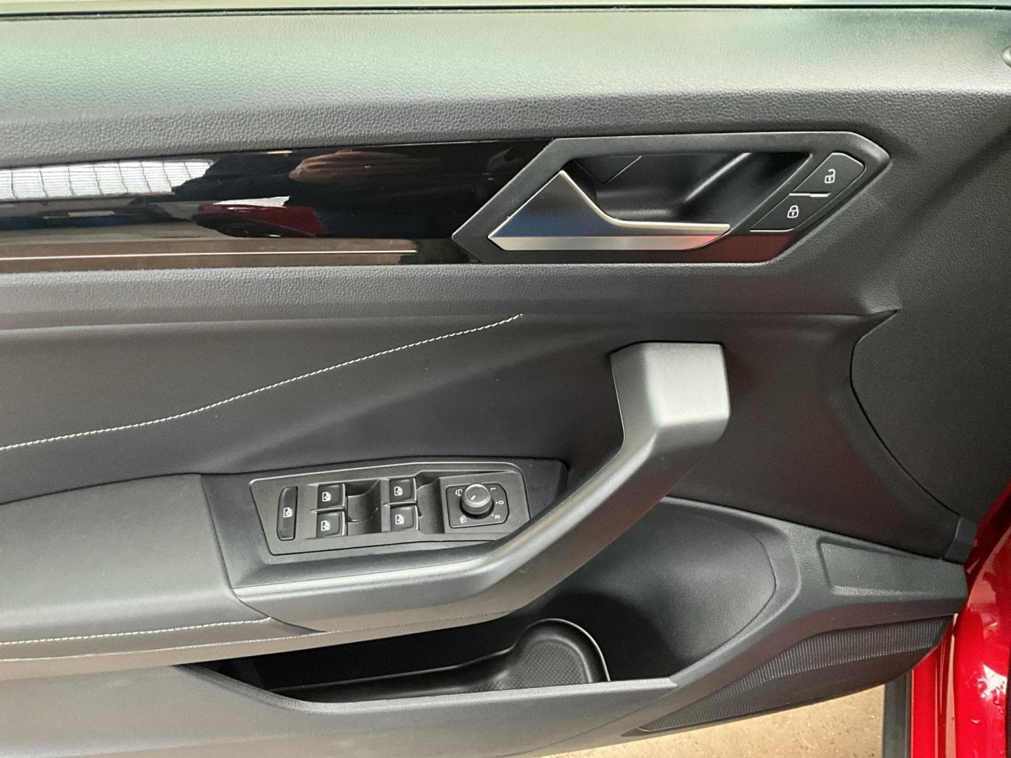 VW T-Roc Style+DSG+P.Sport+P.Travel+Balck-Style (2023) - Photo 14