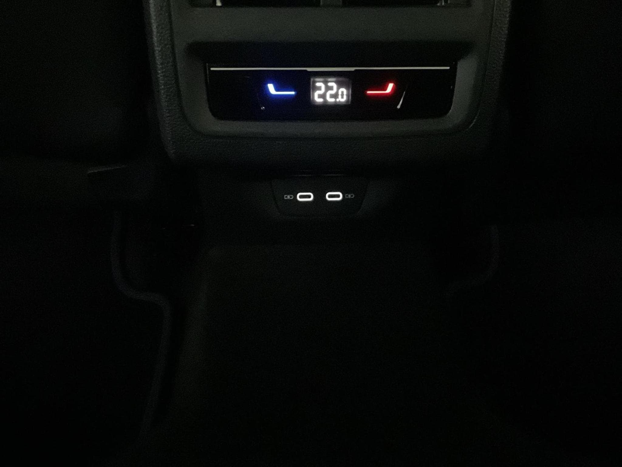 VW Golf R+DSG+4Motion+LED+NAVI+Keyless+DAB (2024) - Photo 20