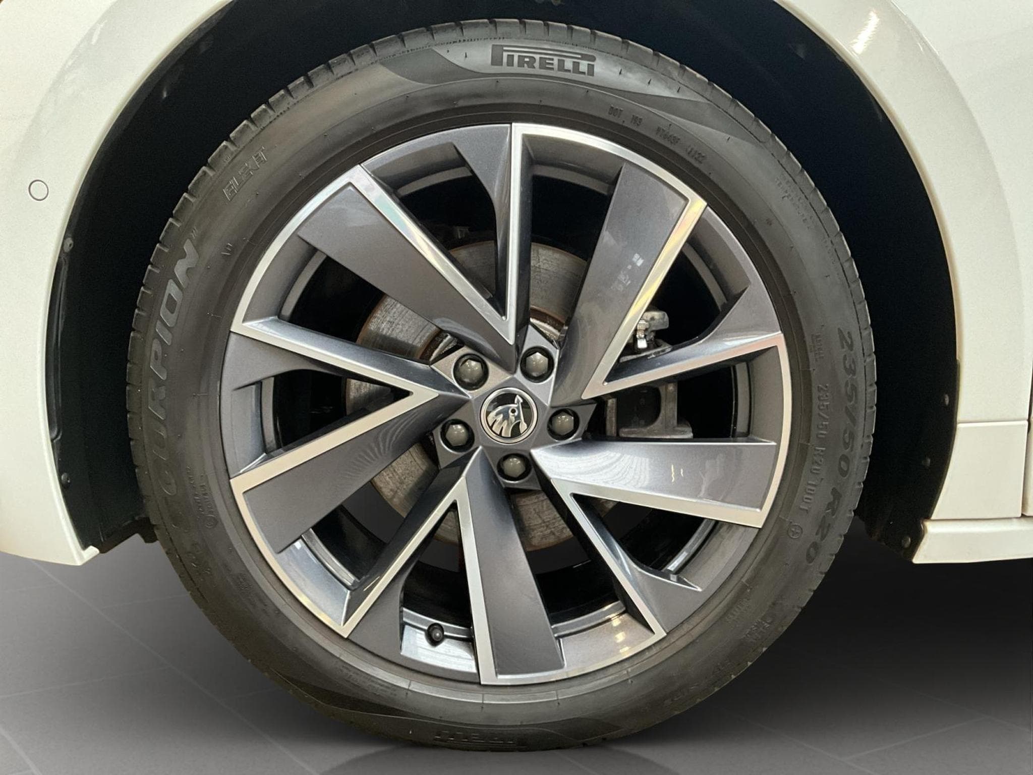 Skoda Enyaq 58kWh+iV60+RS/Sportline+Climate-Plus+Assisted-Drive (2022) - Photo 8