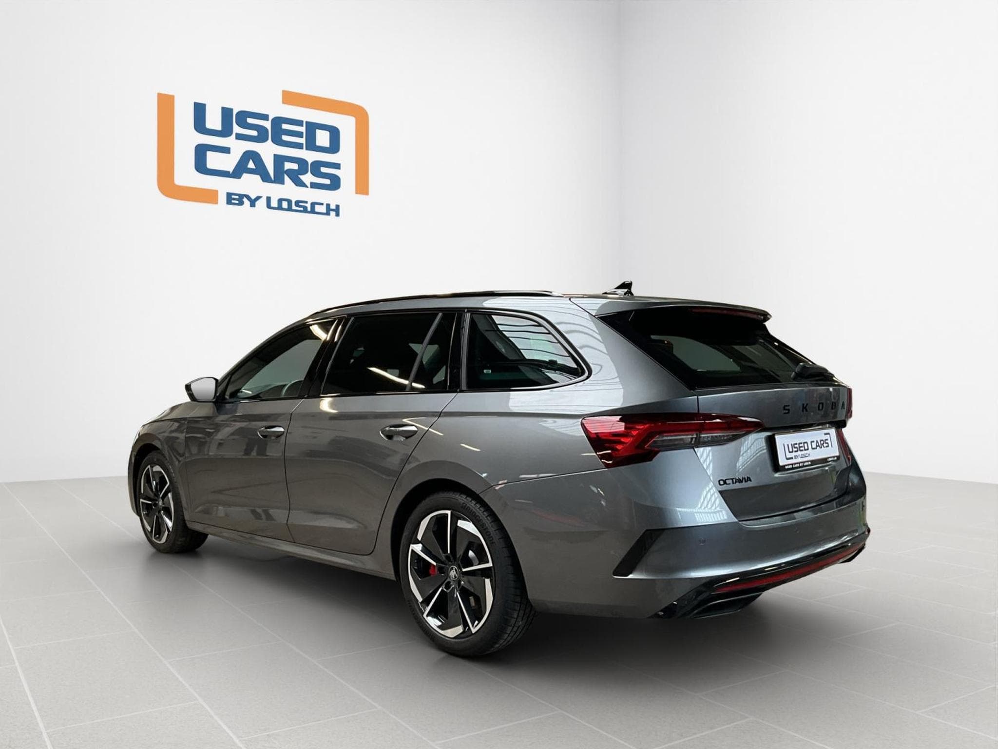 Skoda Octavia RS+DSG+DCC+Design-SUEDIA+LM18+P.Simply-Clever (2025) - Photo 5