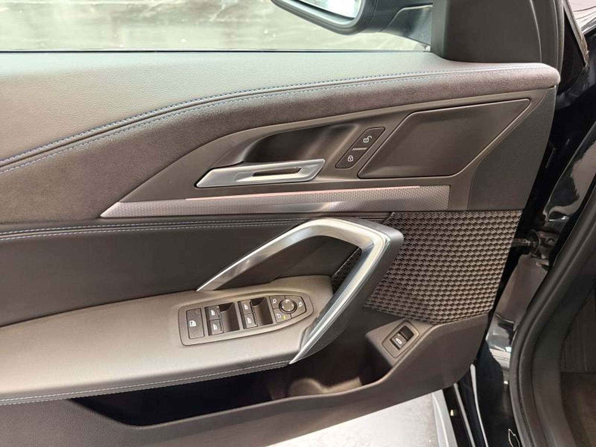 BMW X1 X1 sDrive18i Pack M Sport (2025) - Photo 6