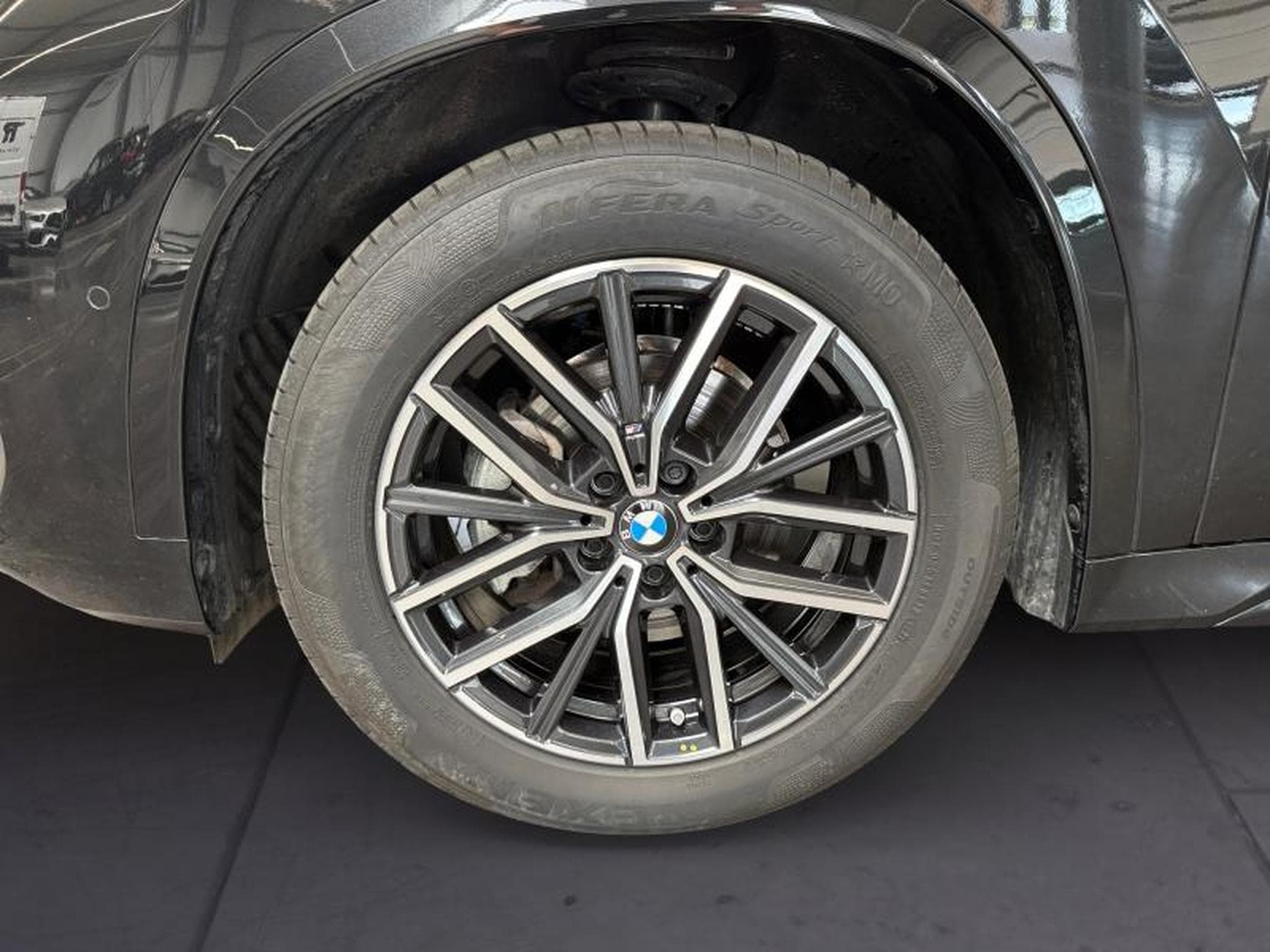 BMW X1 X1 sDrive18i Pack M Sport (2025) - Photo 9