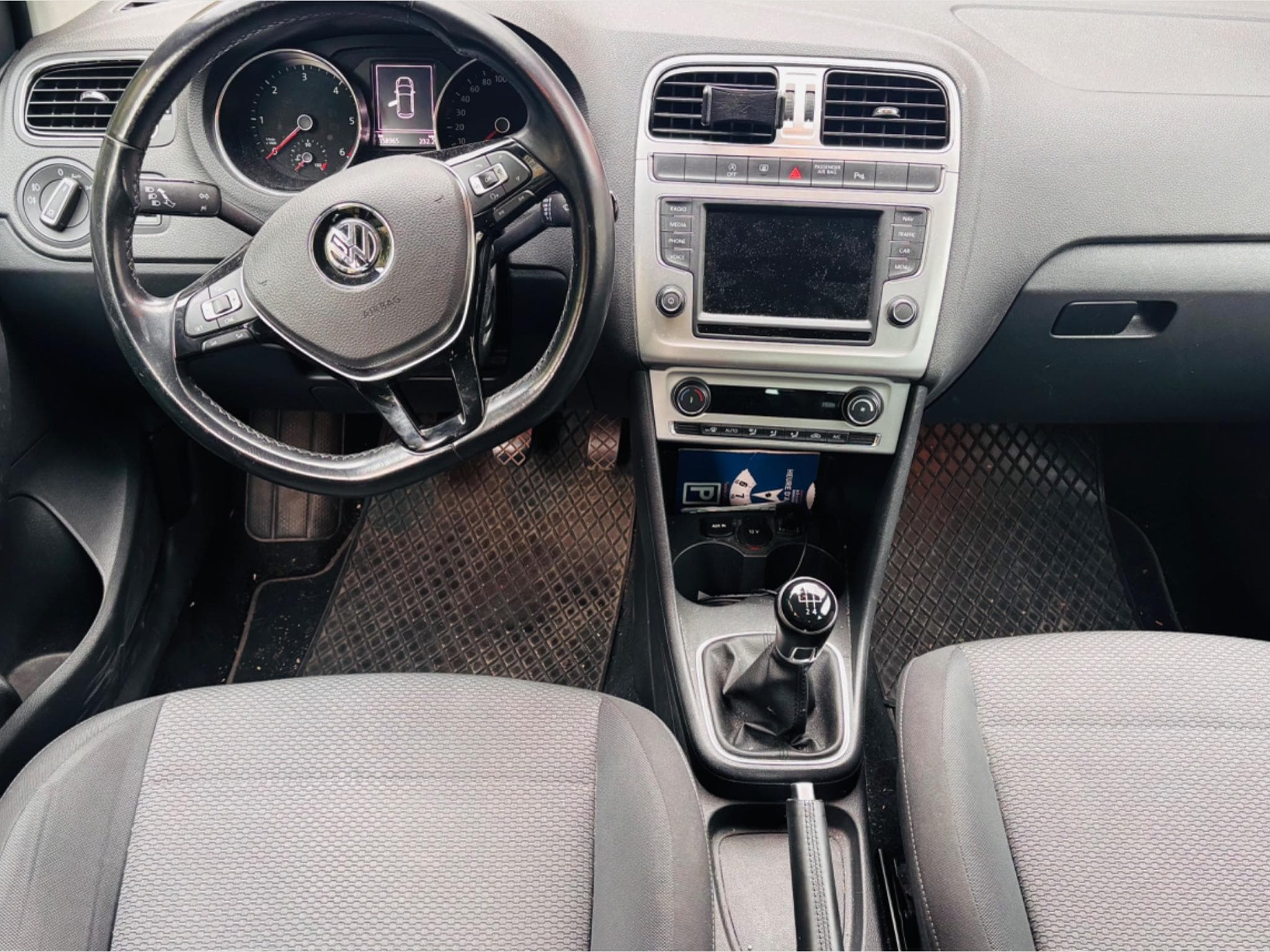 VW Polo (2015) - Photo 3