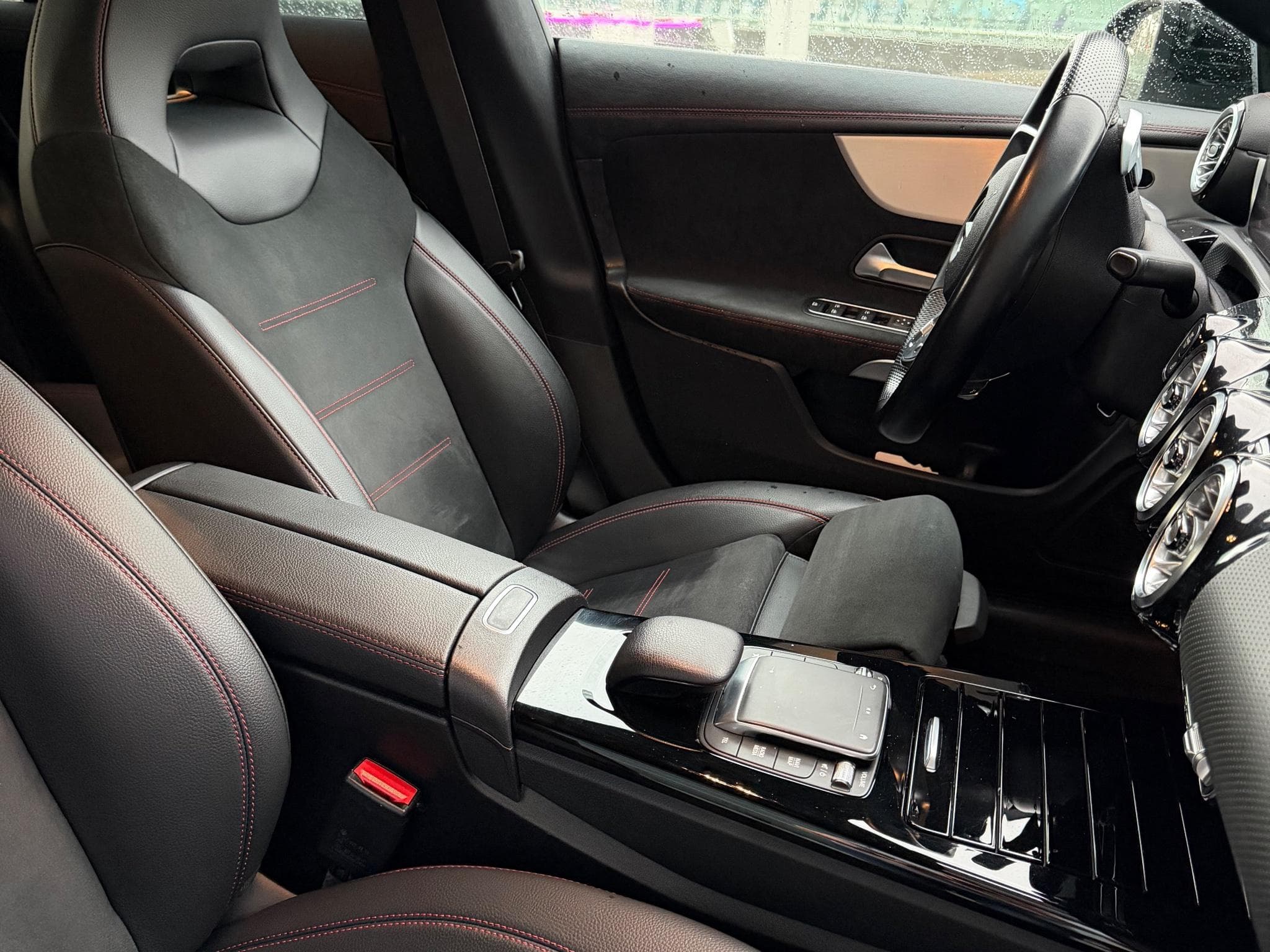 Mercedes CLA 220 CLA 220 d 8G-DCT AMG Line (2022) - Foto 8