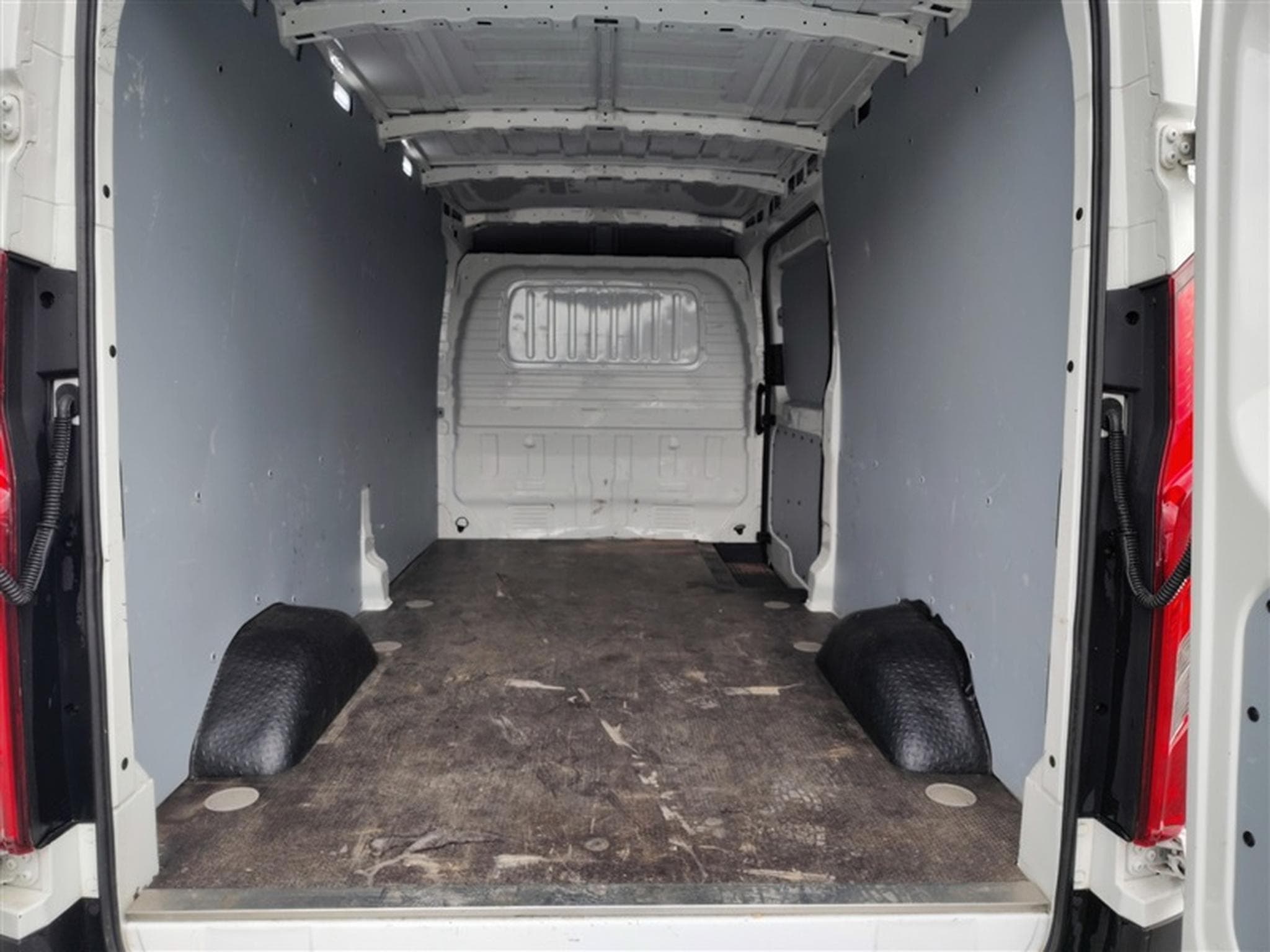 Maxus Deliver 9 2.0l 163Cv Comfort (2021) - Foto 15