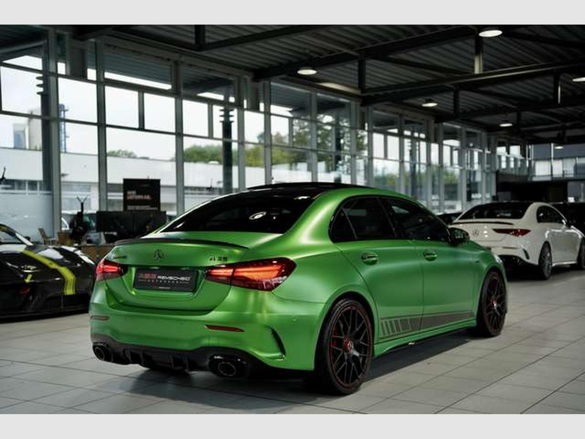 Mercedes A 35 AMG 4M 2H *BURM*Night-II*Pano*HUD*Multibeam (2024) - Foto 6