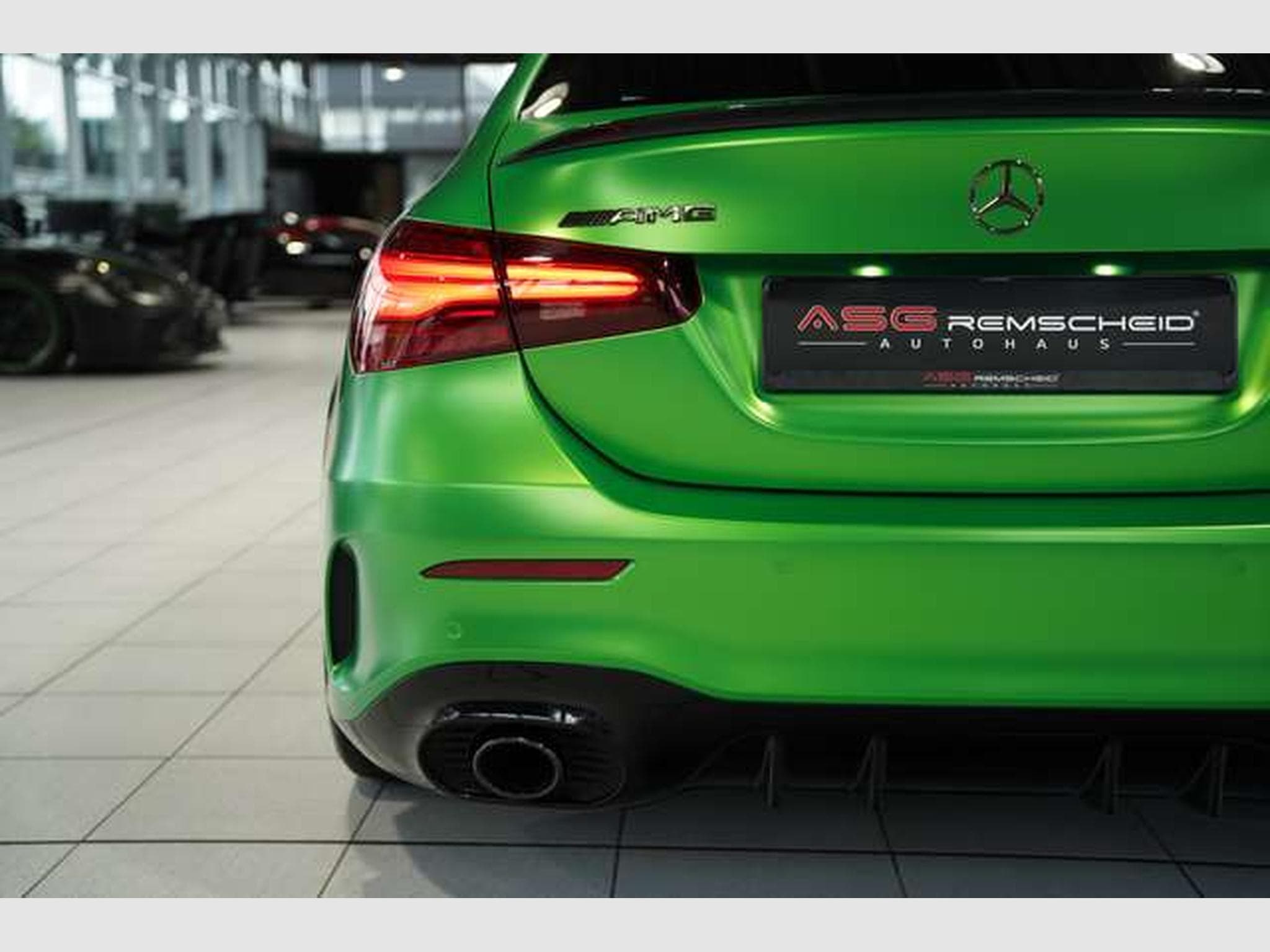Mercedes A 35 AMG 4M 2H *BURM*Night-II*Pano*HUD*Multibeam (2024) - Foto 13
