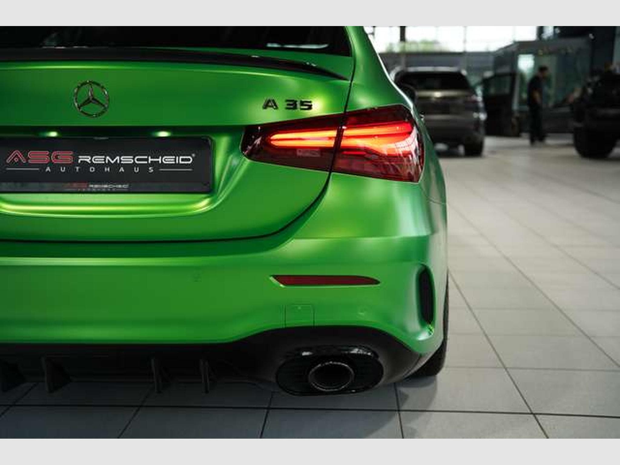 Mercedes A 35 AMG 4M 2H *BURM*Night-II*Pano*HUD*Multibeam (2024) - Foto 14