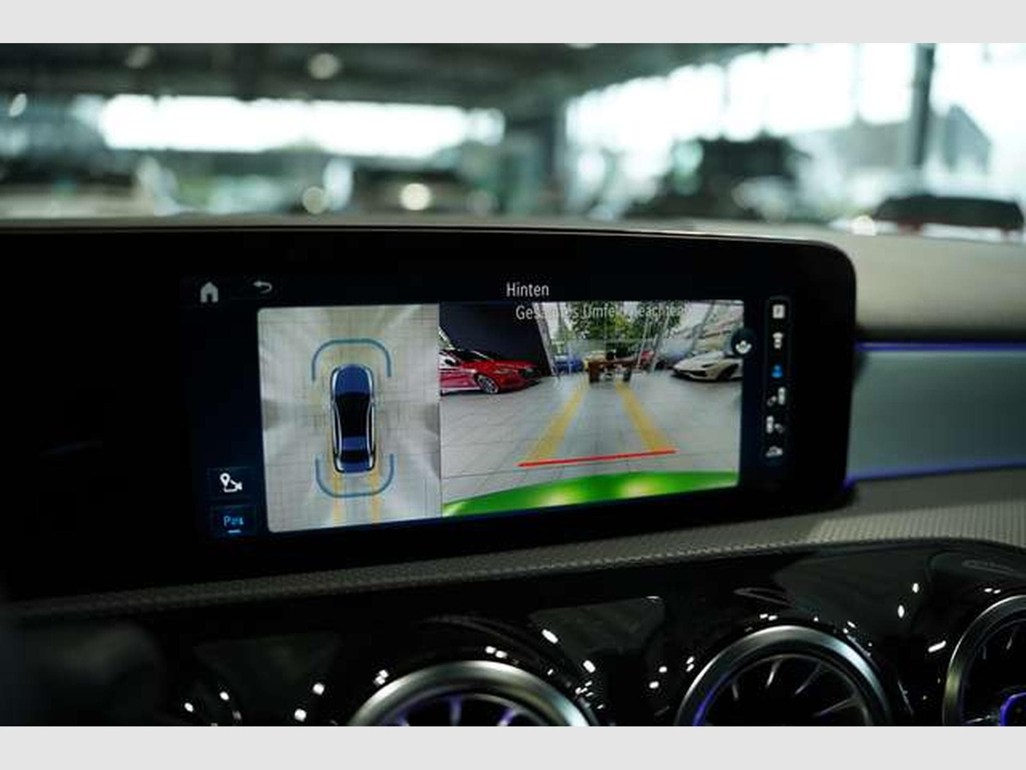Mercedes A 35 AMG 4M 2H *BURM*Night-II*Pano*HUD*Multibeam (2024) - Foto 17