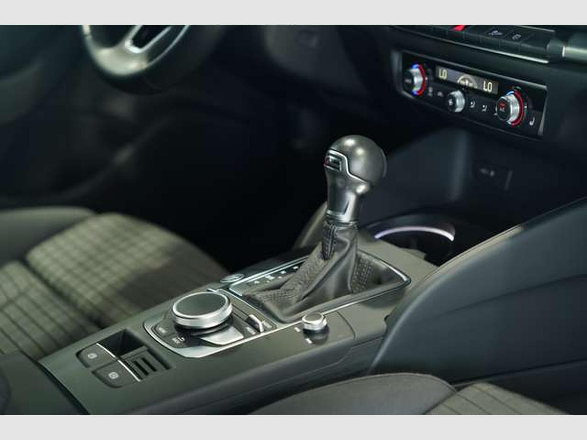 Audi A3 Sportback 35 TFSI 2.Hand *Pano *SHZ *LED *AHK (2020) - Foto 16