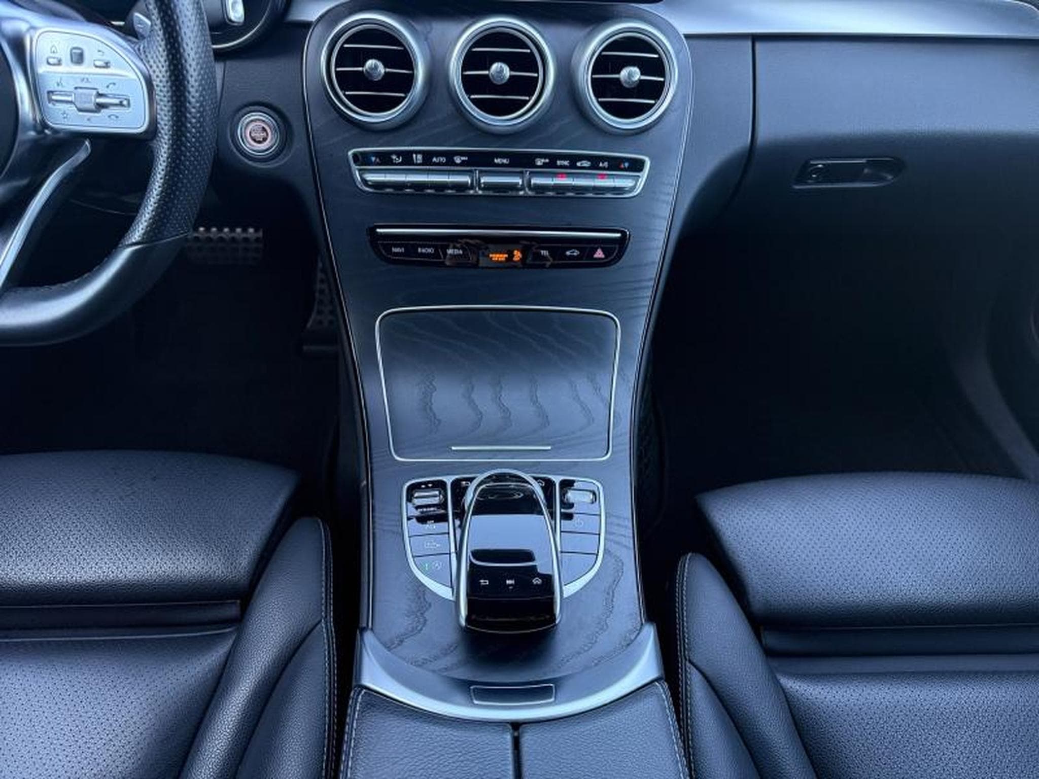 Mercedes C 200 Break AMG LINE Premium / Essence (2018) - Foto 13