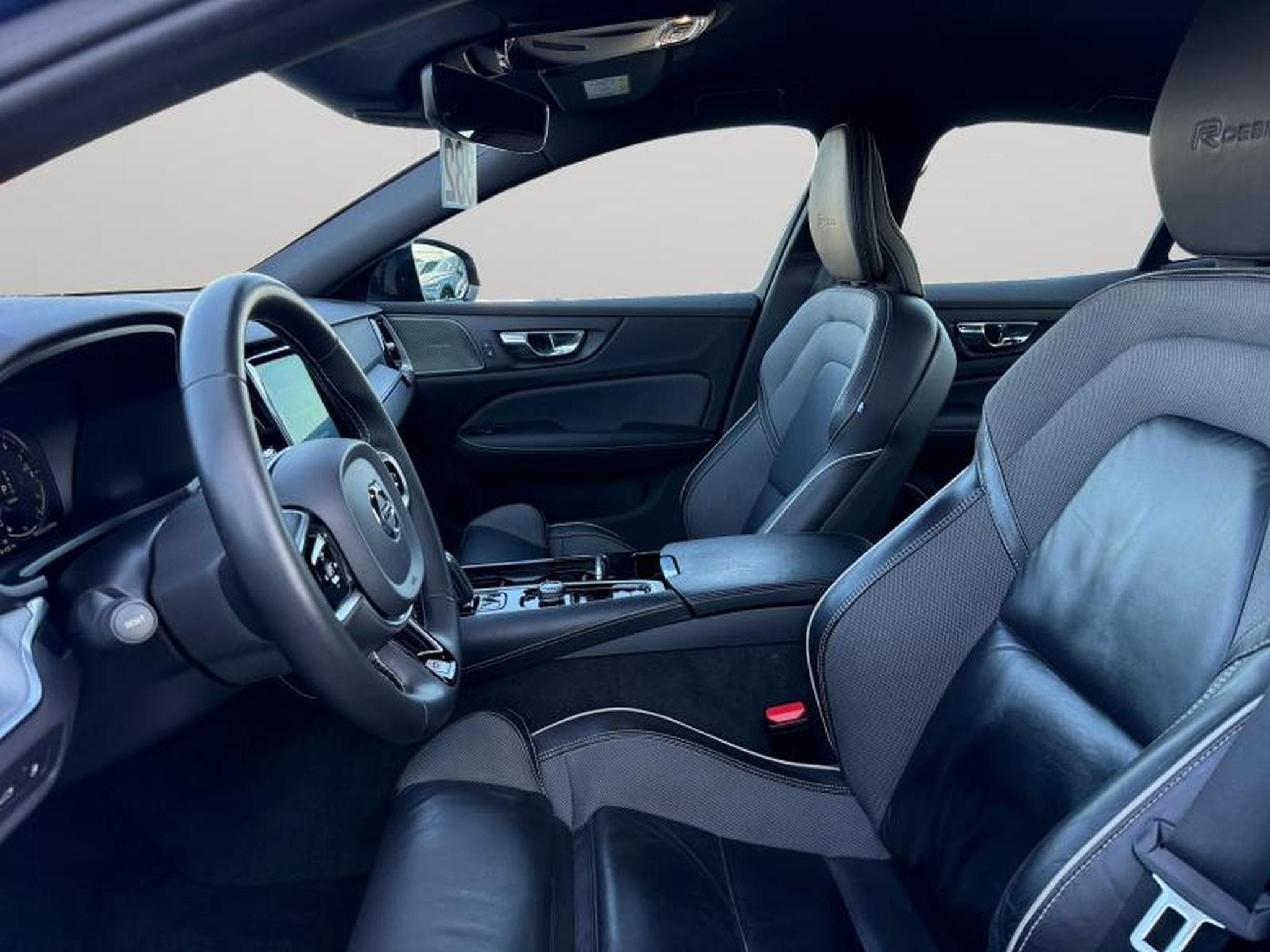 Volvo S60 T8 R-Design / Hybride (2020) - Photo 10