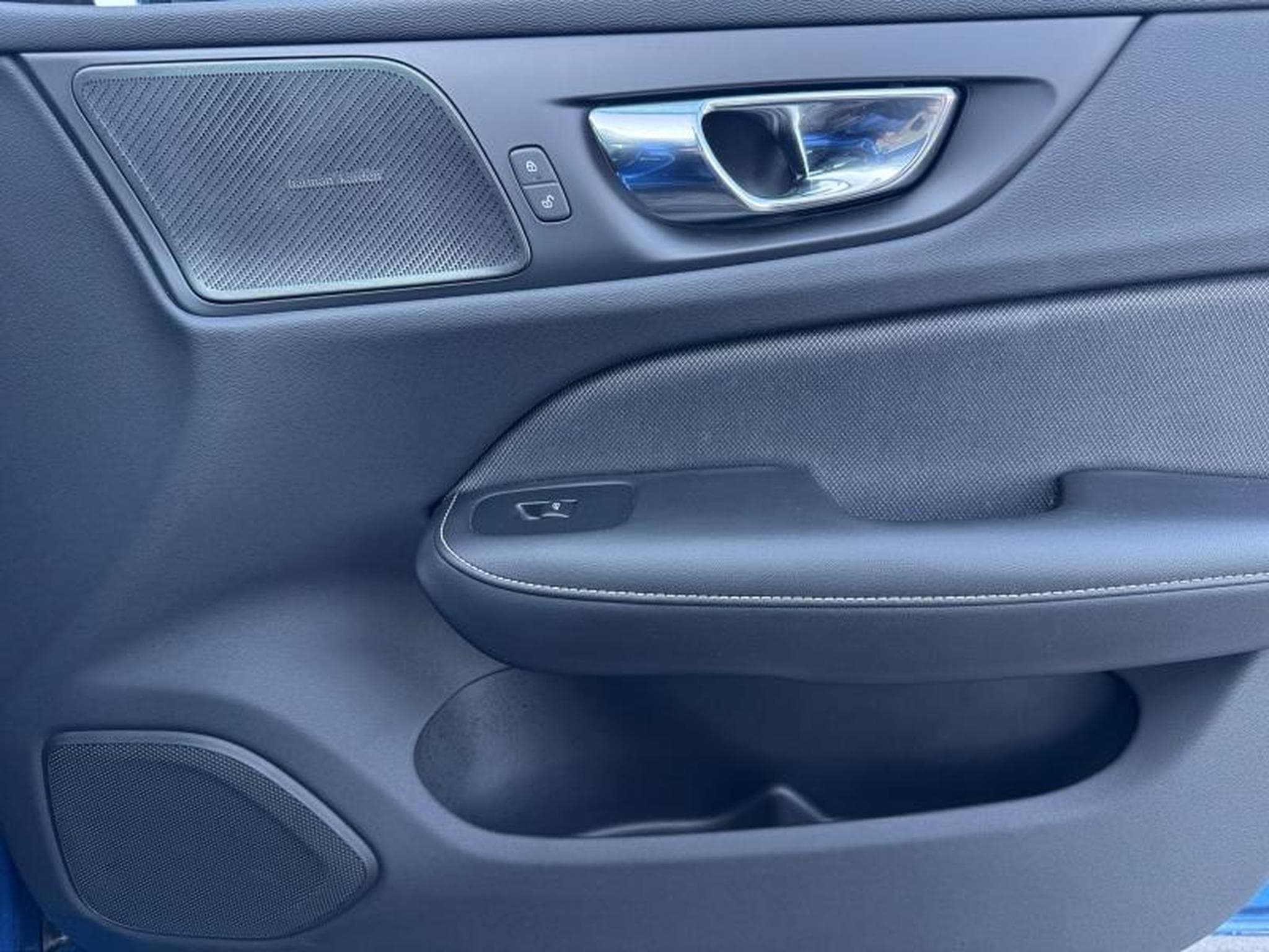 Volvo S60 T8 R-Design / Hybride (2020) - Photo 21