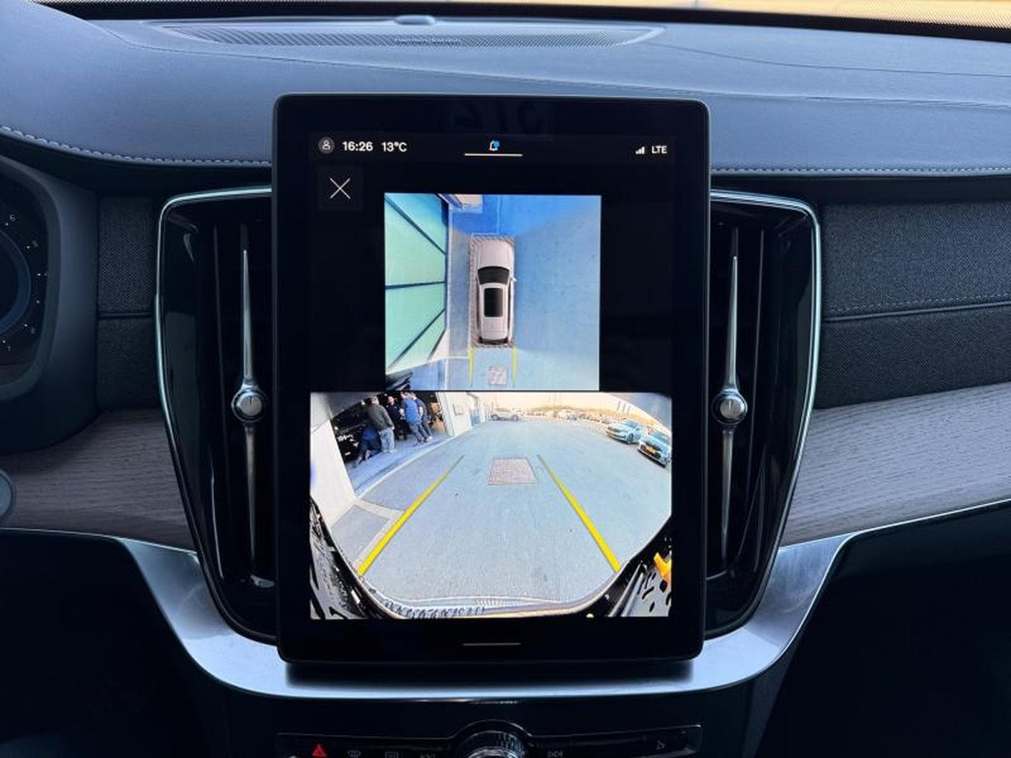 Volvo XC90 B5 Plus Bright / Essence (2025) - Photo 17