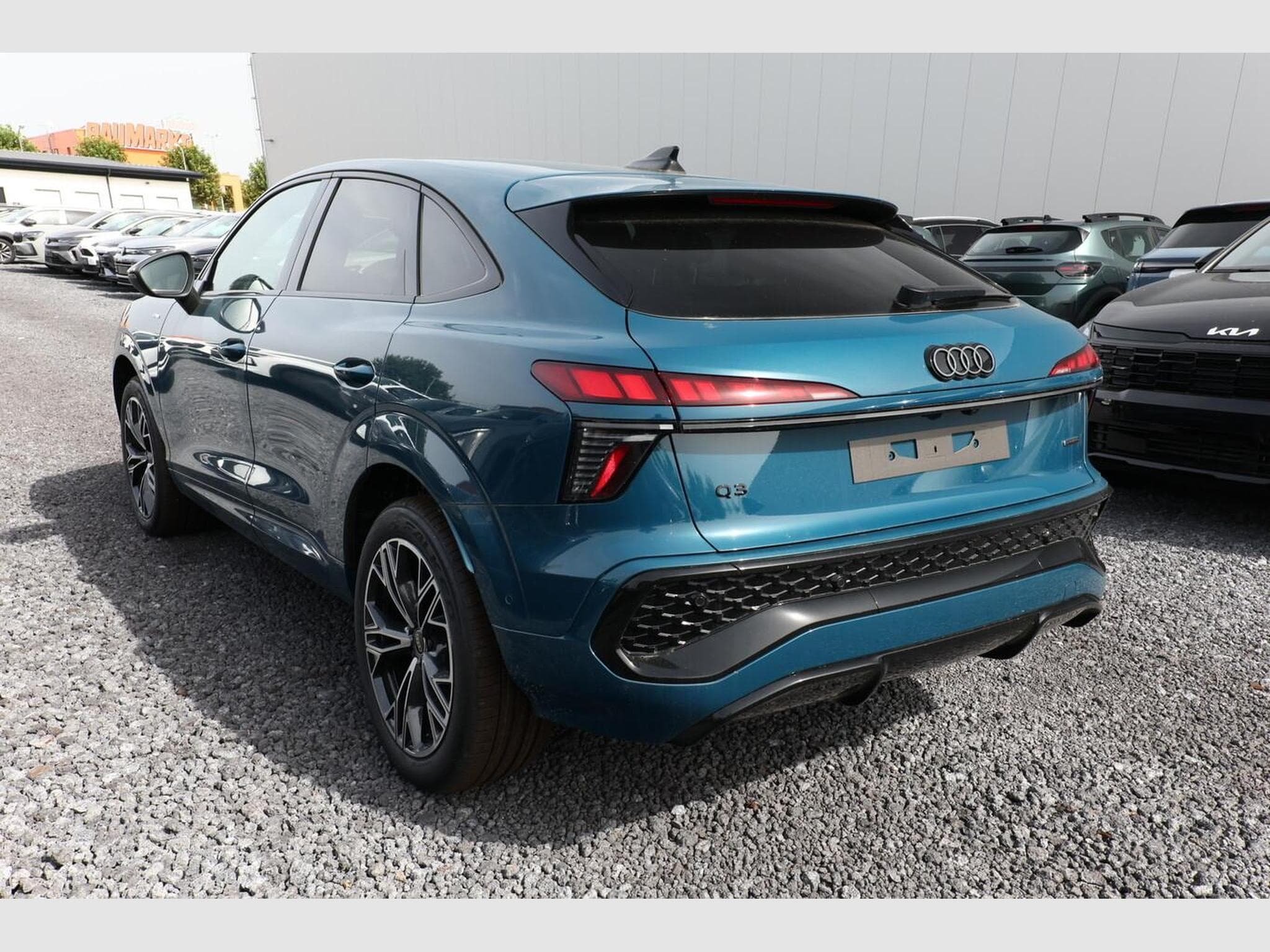 Audi Q3 Sportback quattro 2xS (2026) - Photo 4