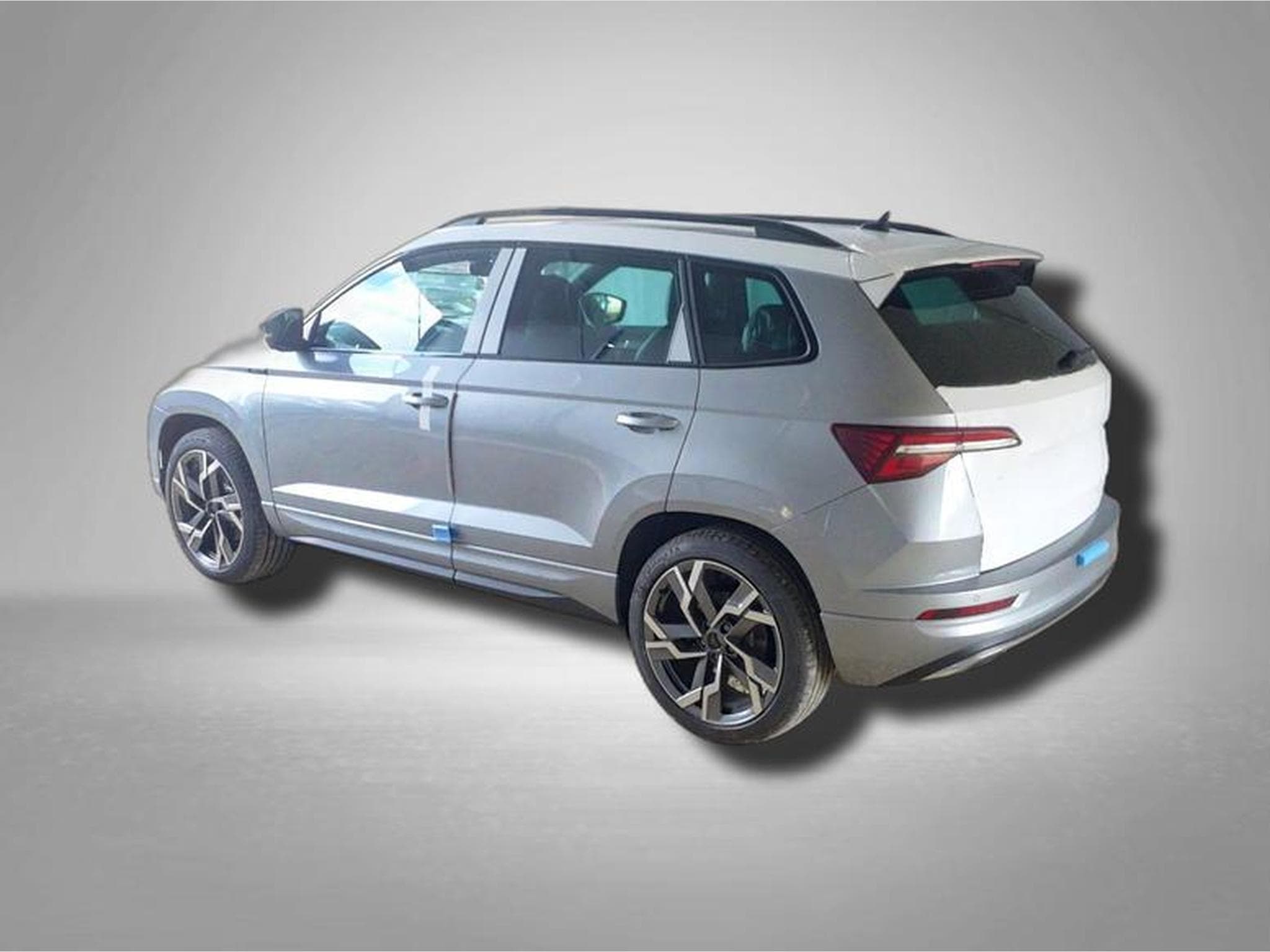 Skoda Karoq Sportline 2.0 TSI 7-Gang-DSG 4x4 (2026) - Photo 2