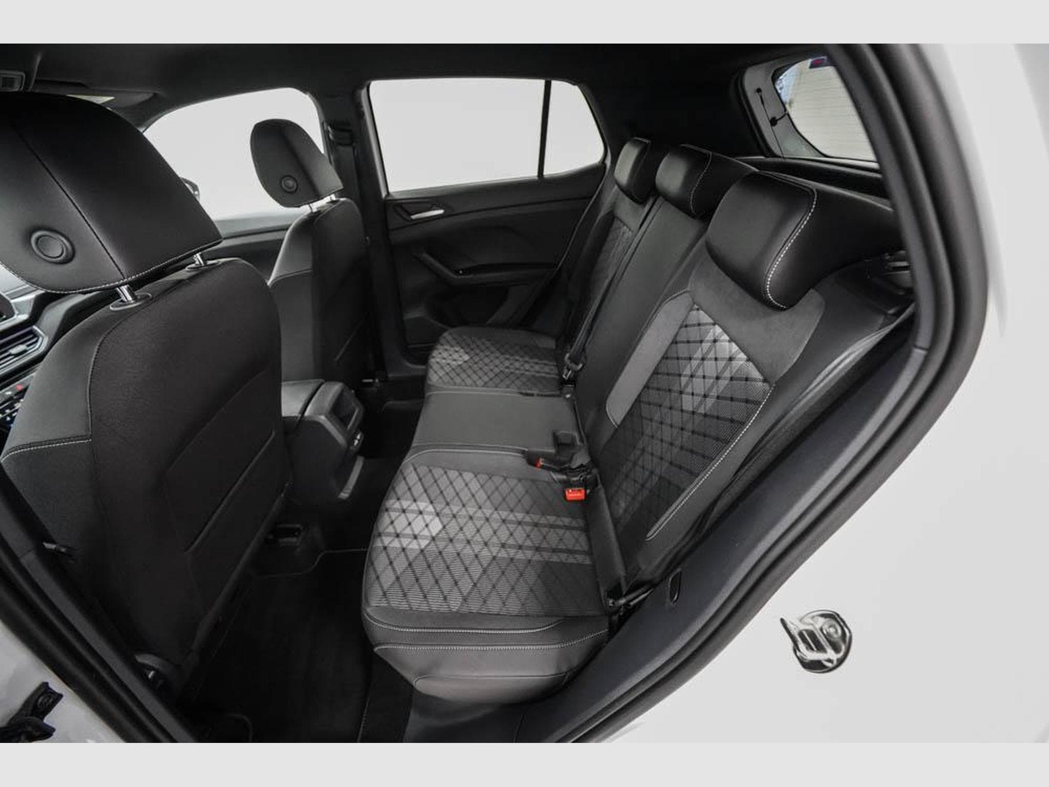 VW T-Cross 1,5 TSI DSG (2025) - Photo 15
