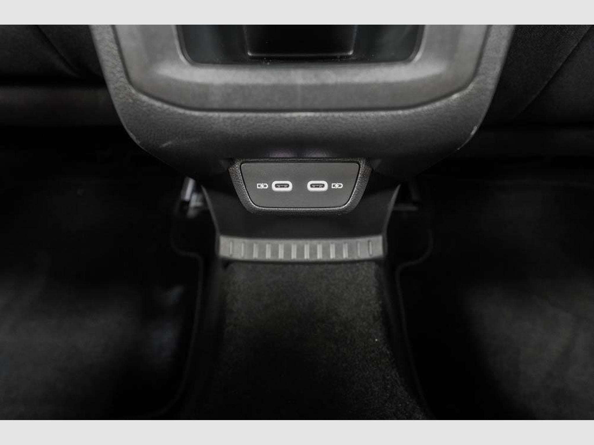 VW T-Cross 1,5 TSI DSG (2025) - Photo 16