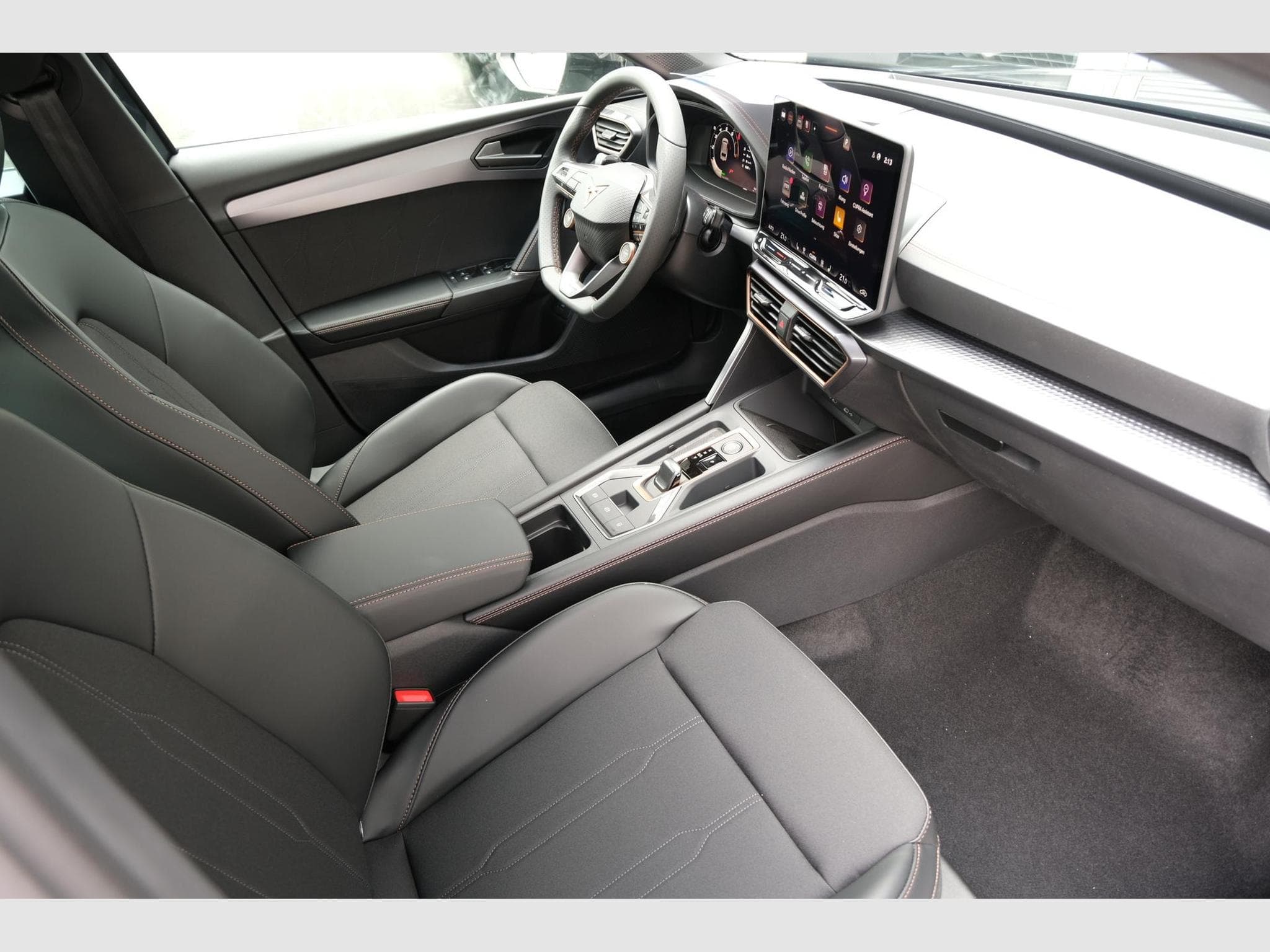 Cupra Leon 1.5 eTSI DSG (2026) - Foto 24
