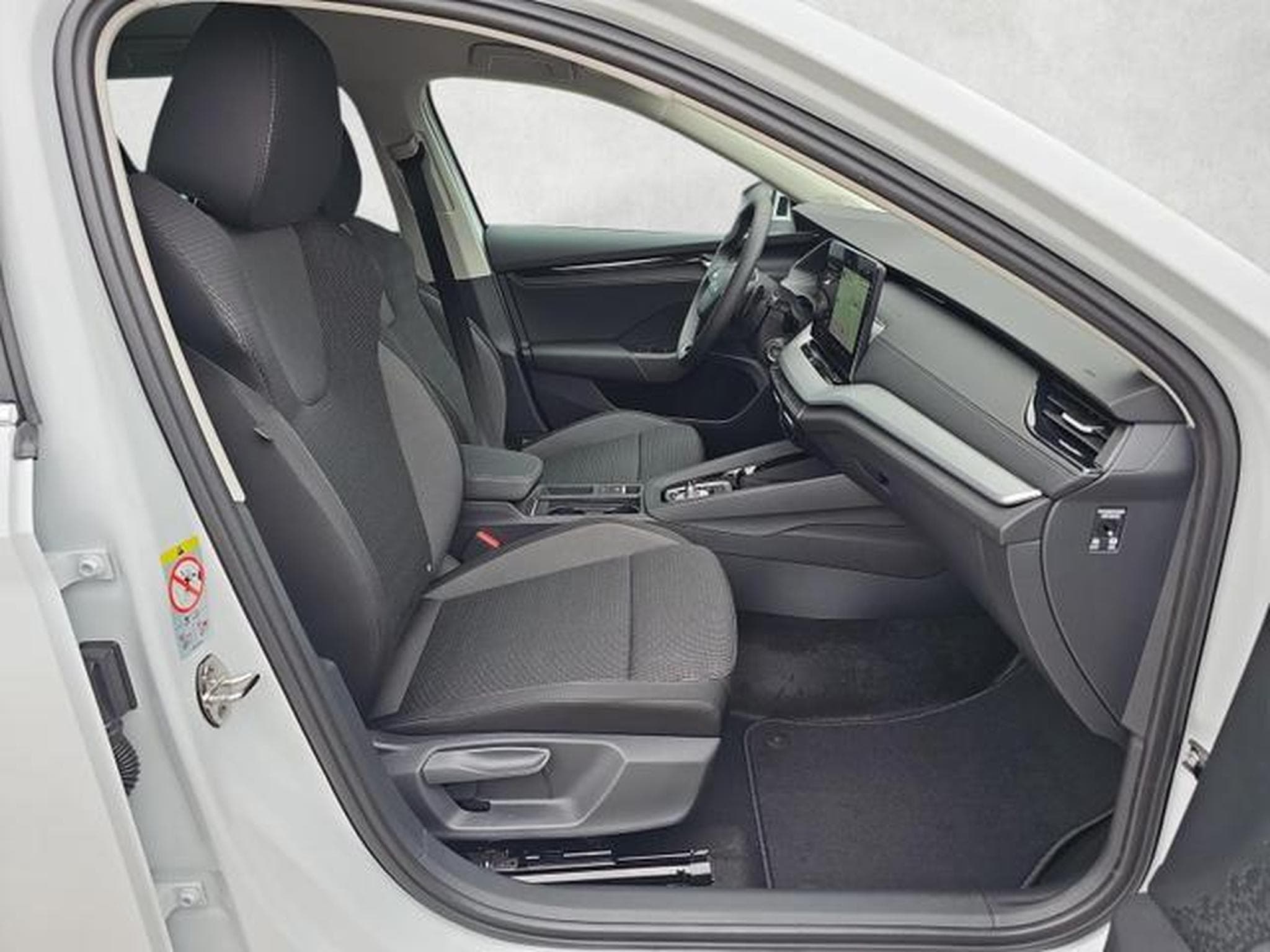 Skoda Octavia 2.0 TDI 110 kW Selection (2026) - Foto 10
