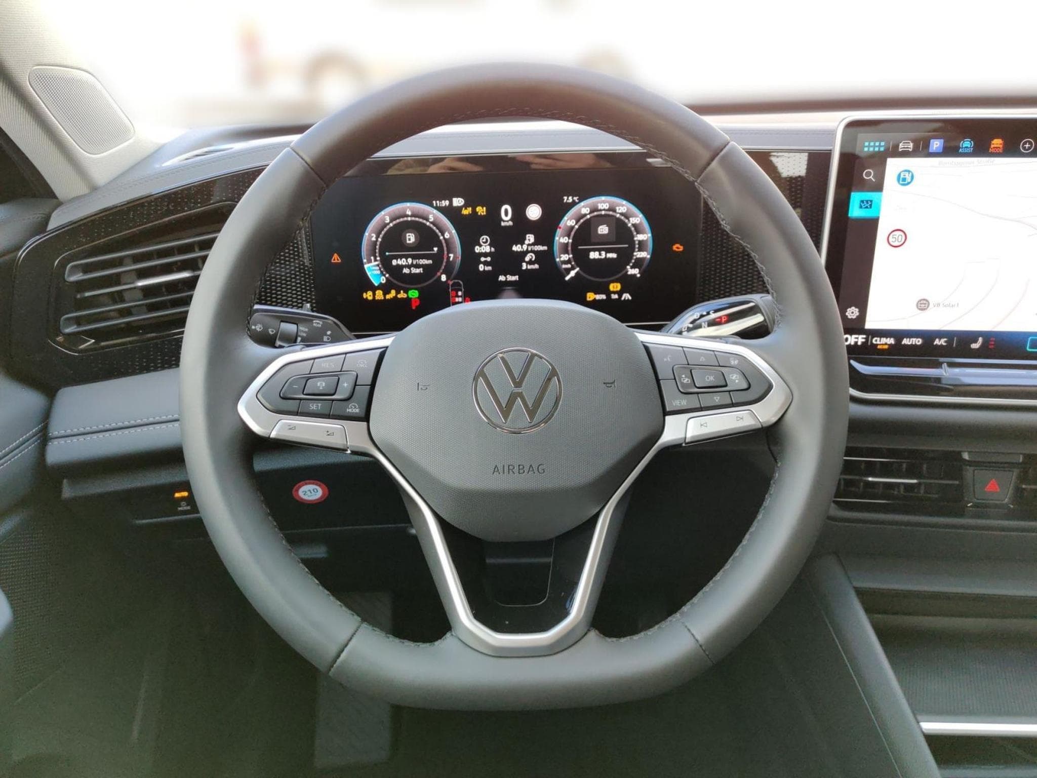 VW Tiguan Life 2.0 TSI (2025) - Foto 8