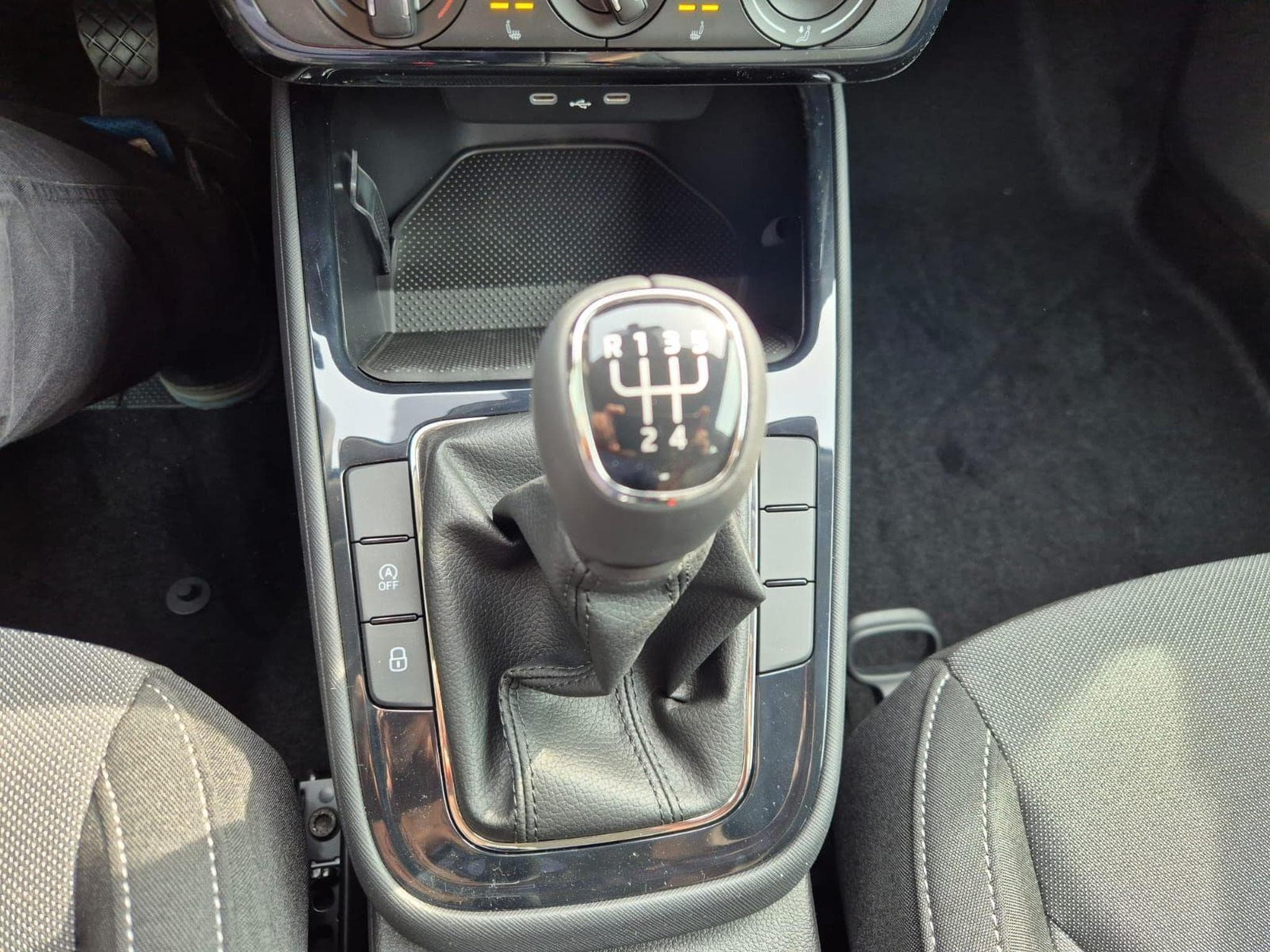 Skoda Fabia 1.0 TSI 95PS (2026) - Foto 22