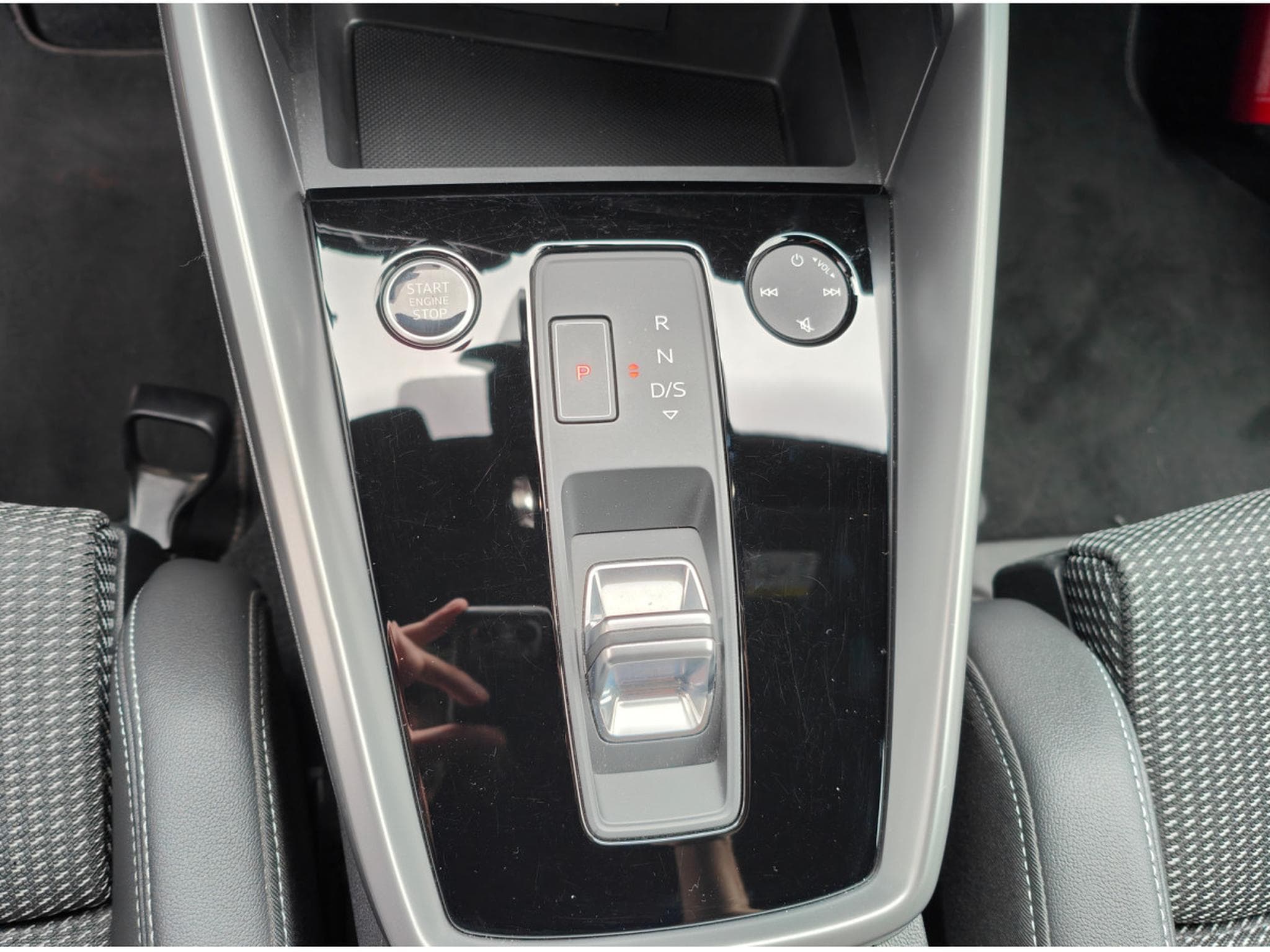 Audi A3 A3 SPORTBACK 30 TFSI S-LINE GPS CARPLAY (2023) - Photo 22