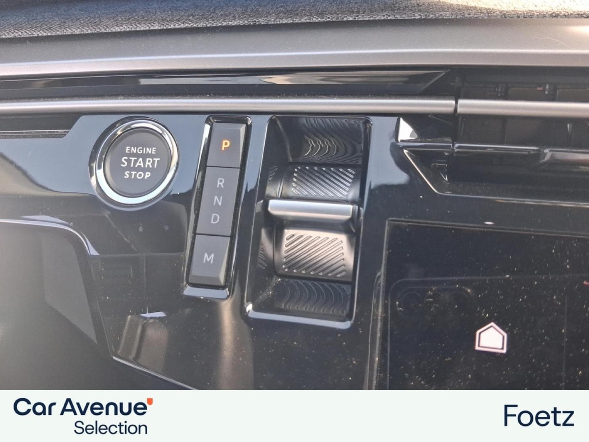 PEUGEOT 5008 Hybrid 145ch Allure e-DCS6 (2025) - Photo 10