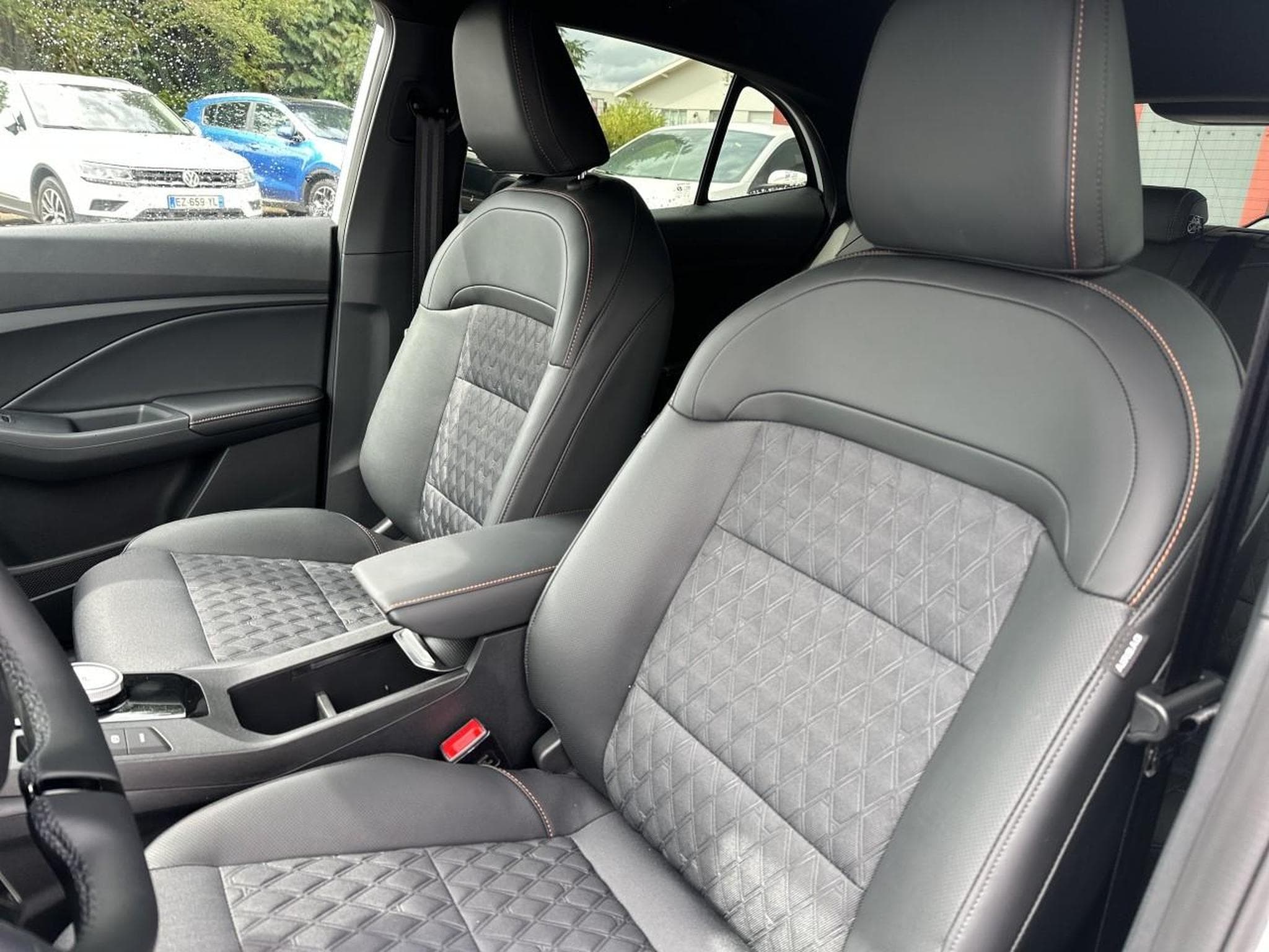MG MG3 1.5 HYBRID+ 195 LUXURY (2026) - Photo 12